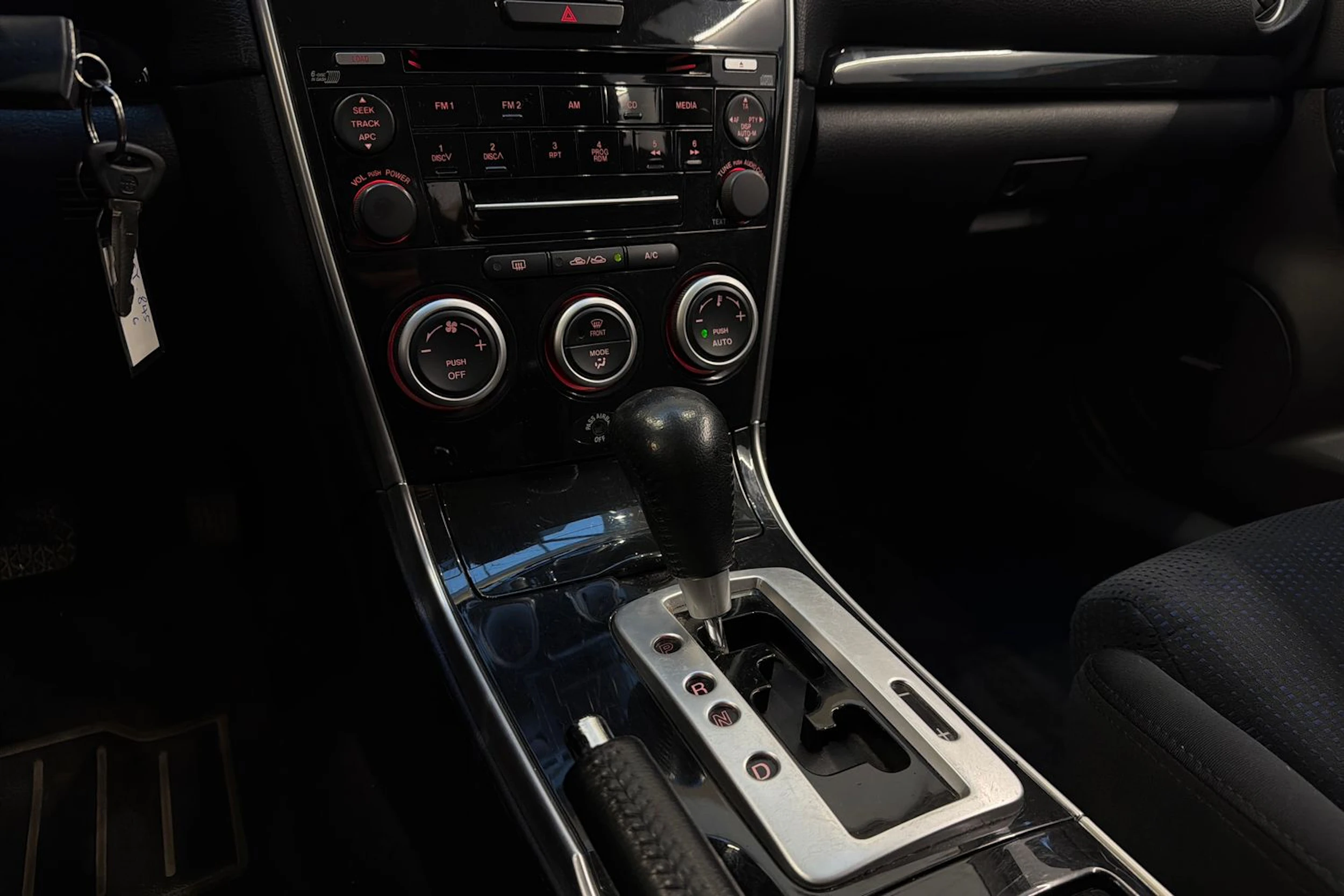 harmaa Mazda 6 2007 kuva 17.