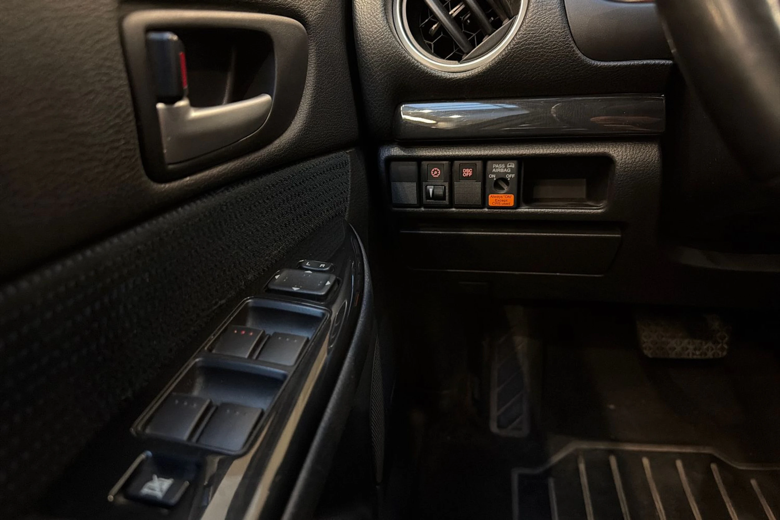 harmaa Mazda 6 2007 kuva 18.