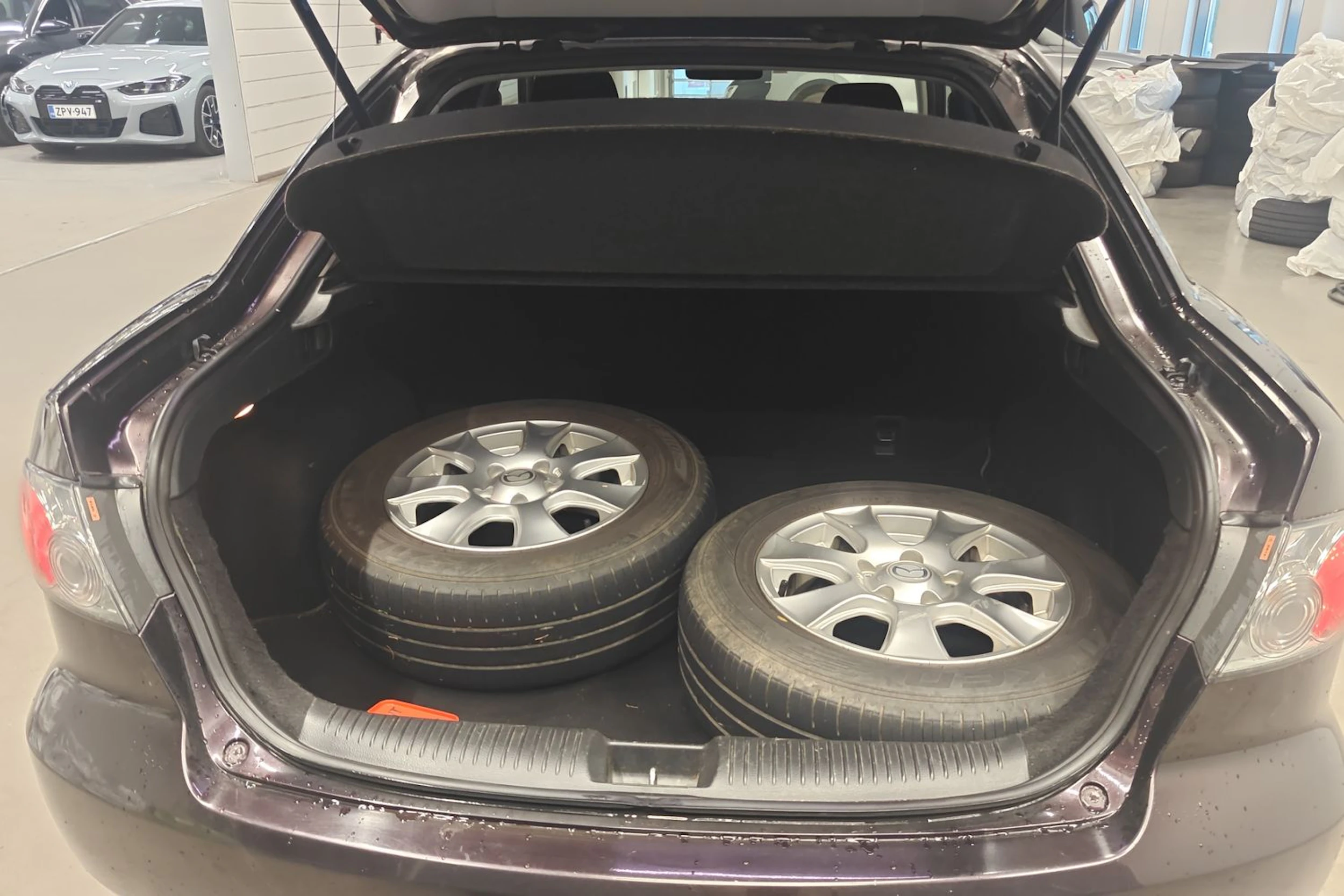 punainen Mazda 6 2007 kuva 16.