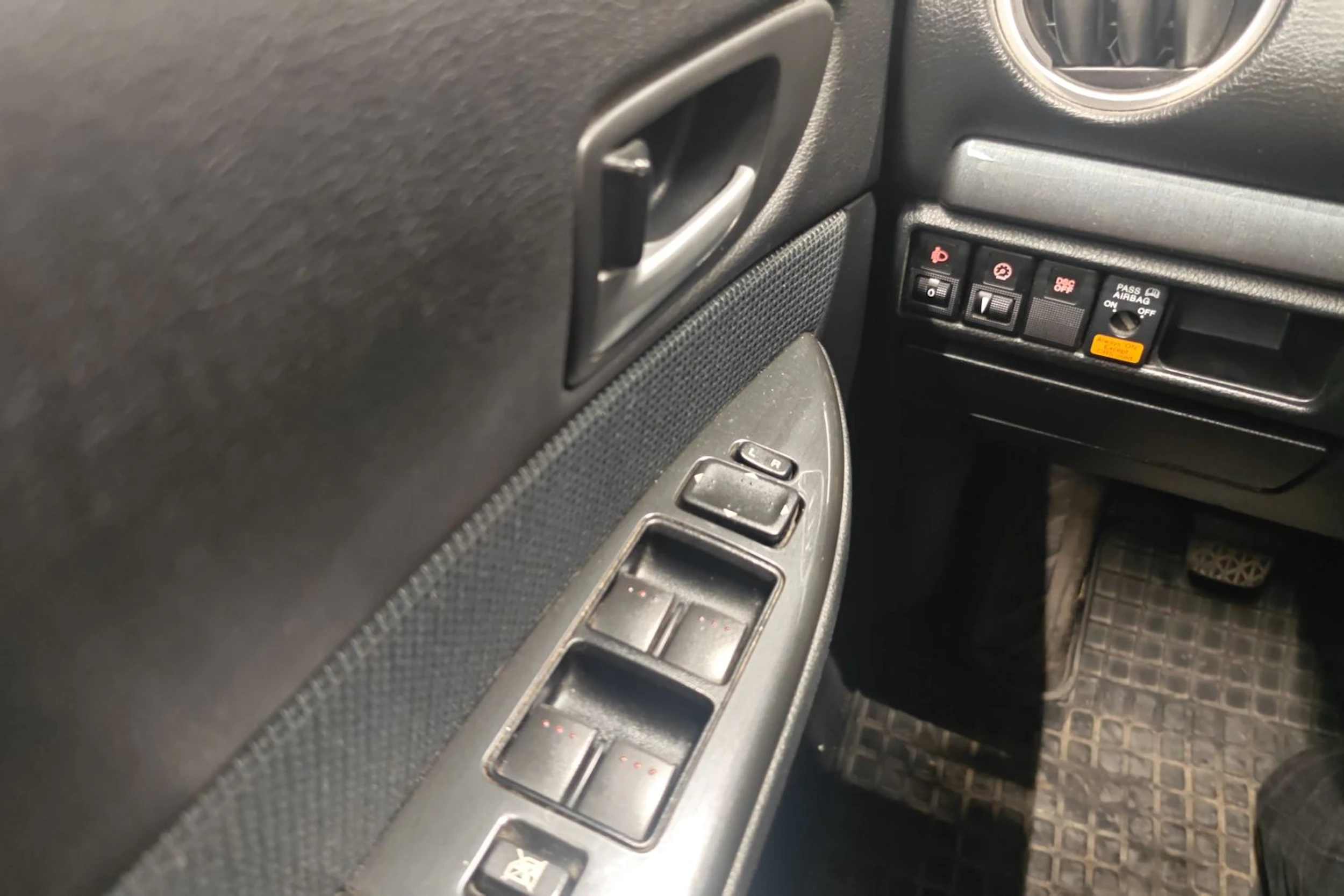 punainen Mazda 6 2007 kuva 18.