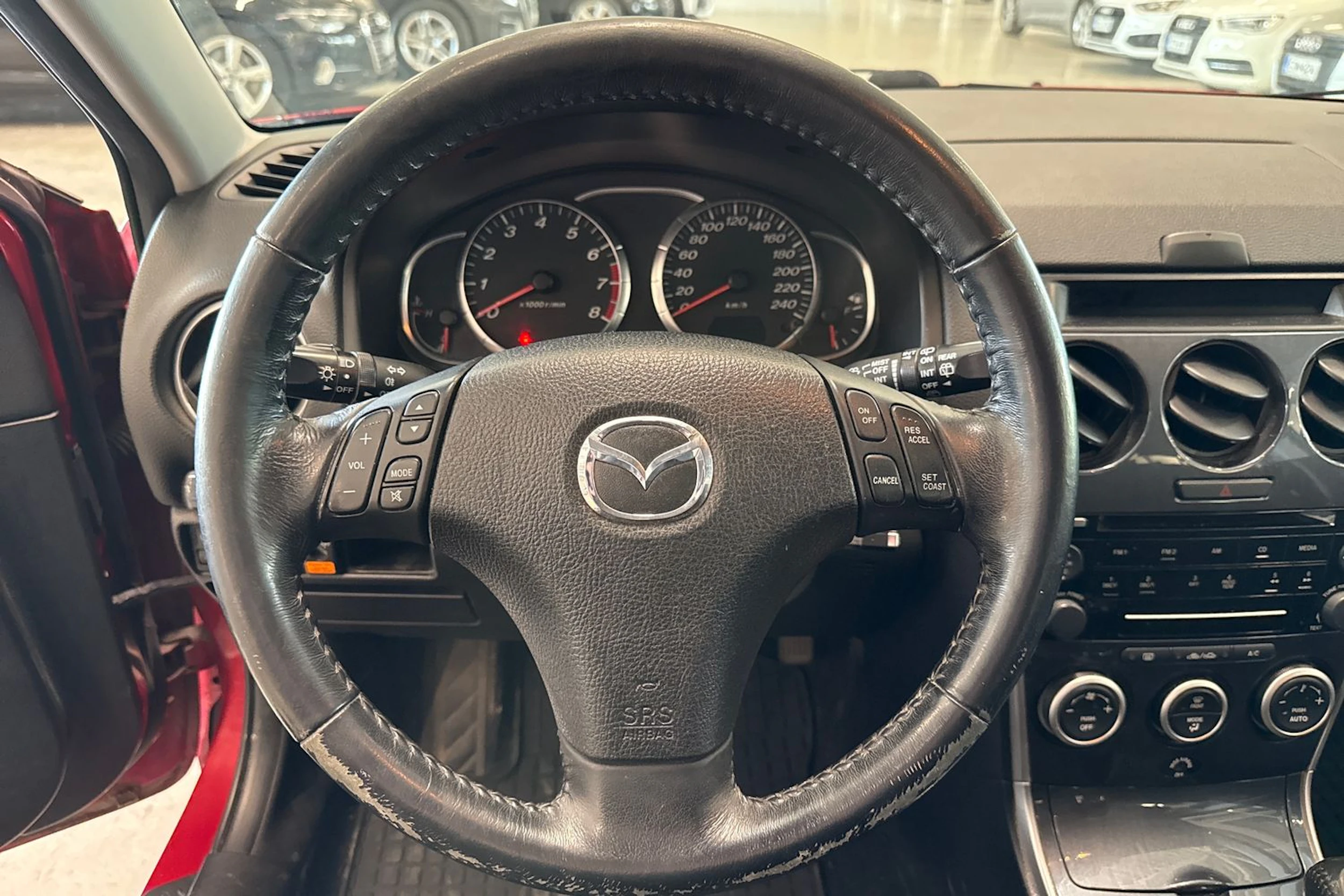 punainen Mazda 6 2008 kuva 16.