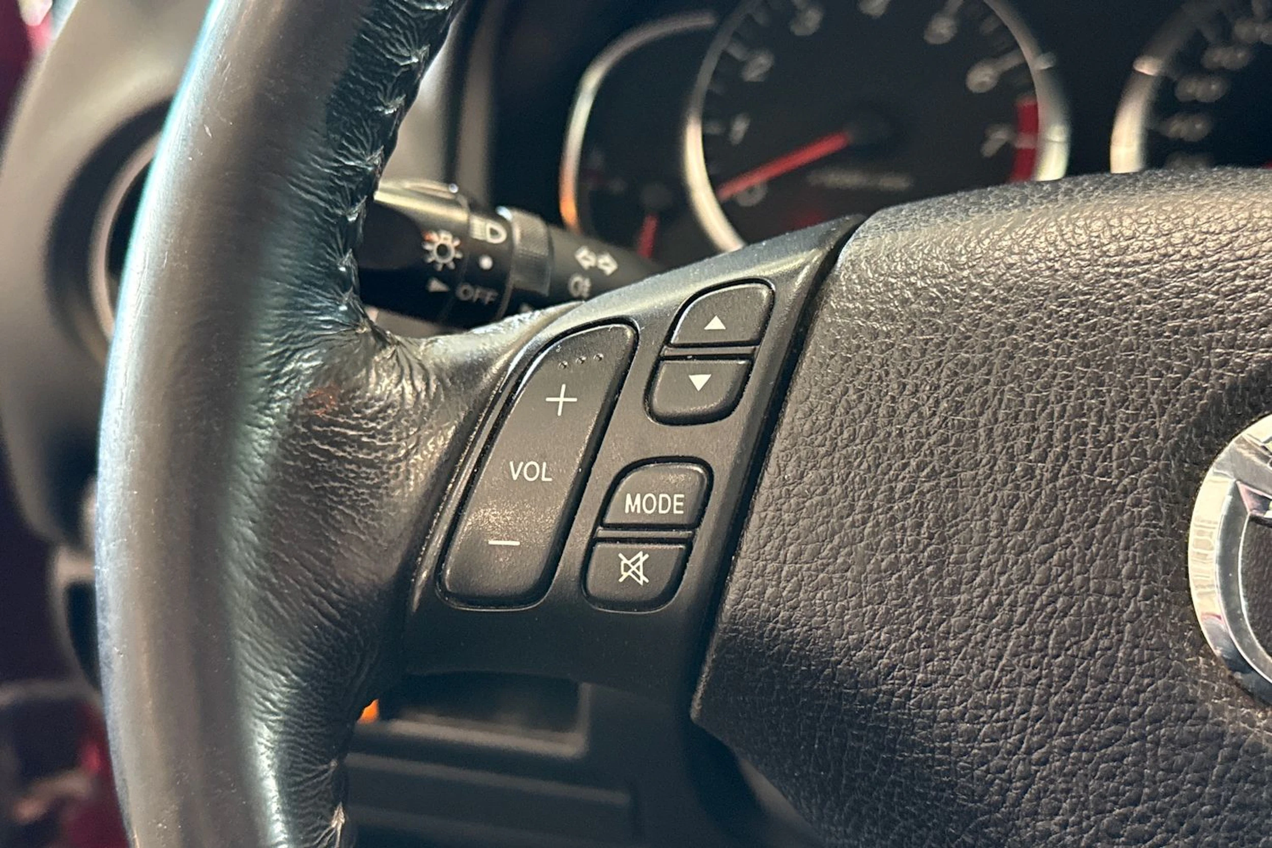 punainen Mazda 6 2008 kuva 17.