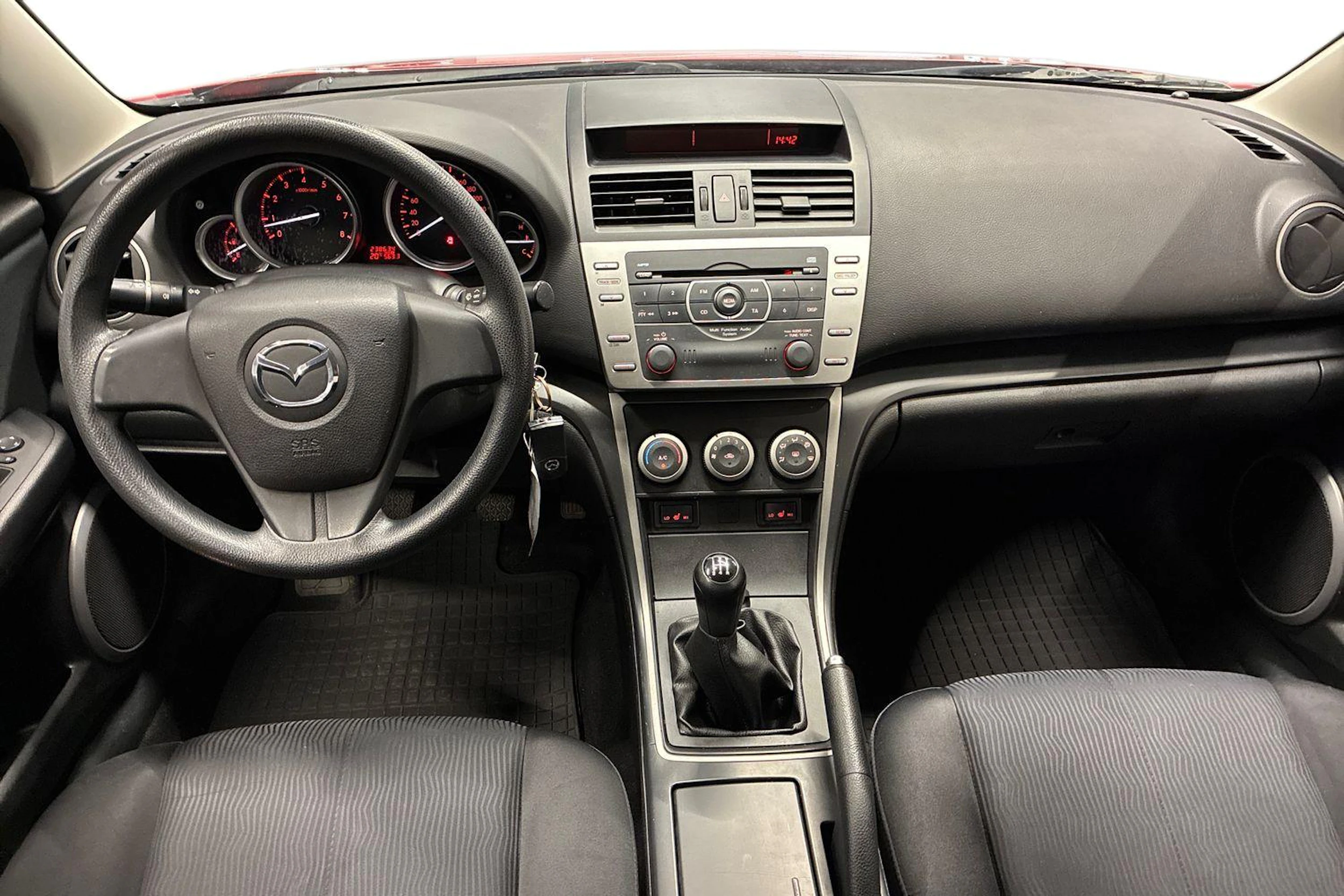 punainen Mazda 6 2008 kuva 7.