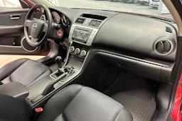 punainen Mazda 6 2008 kuva 19.