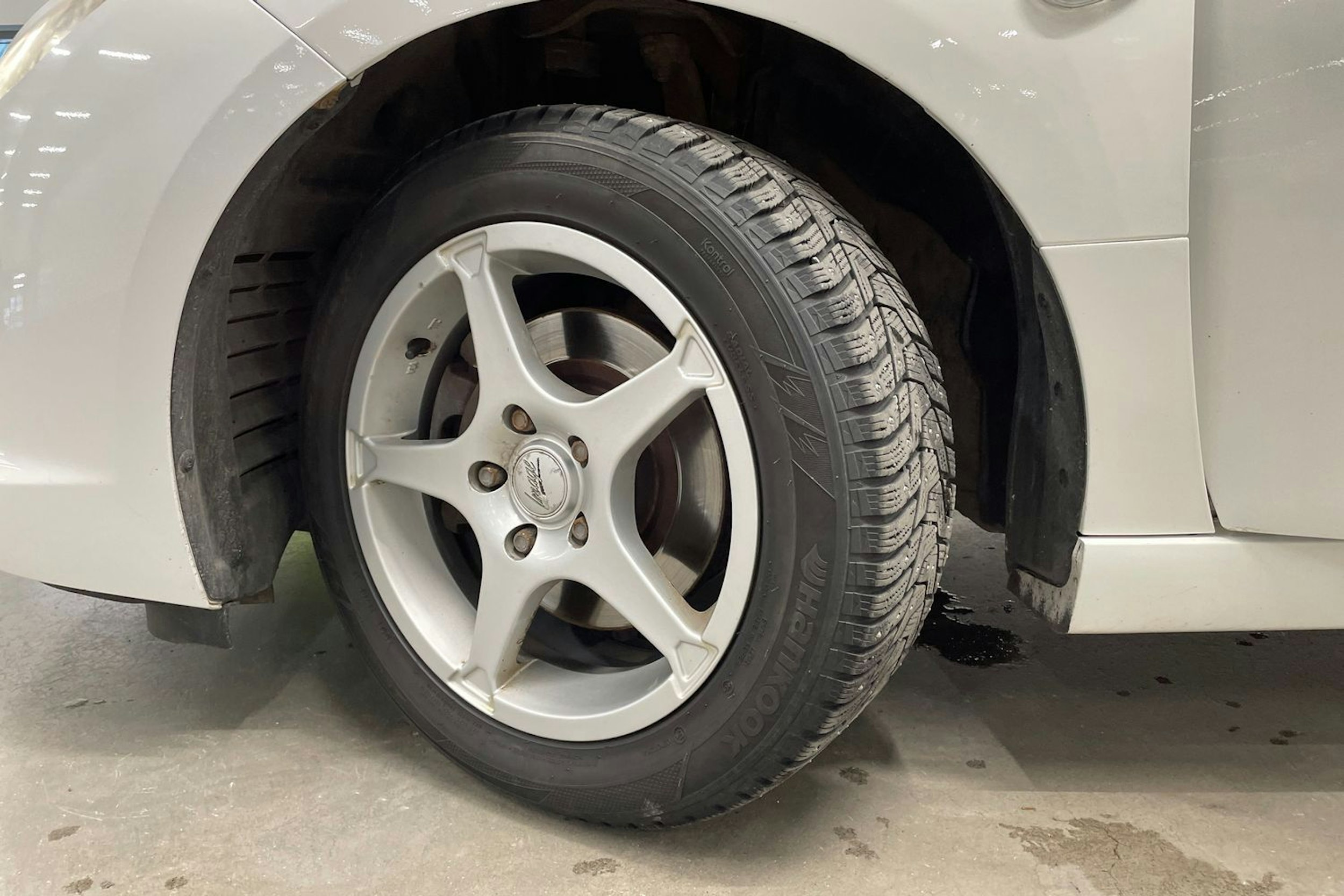 Valkoinen Mazda 6 2008 kuva 10.