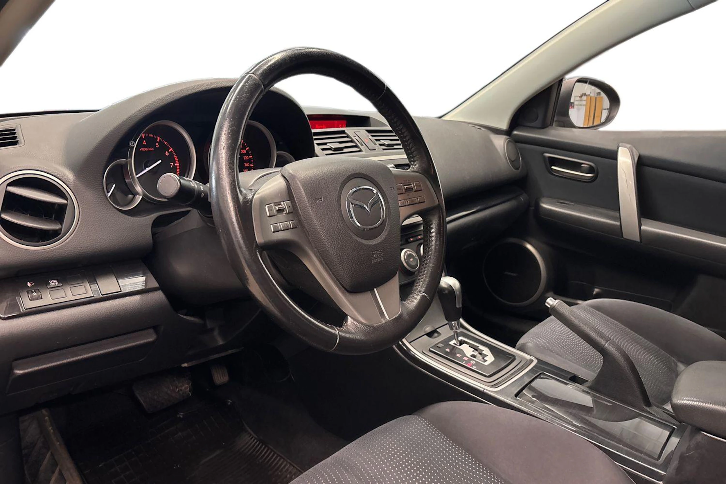 punainen Mazda 6 2009 kuva 6.