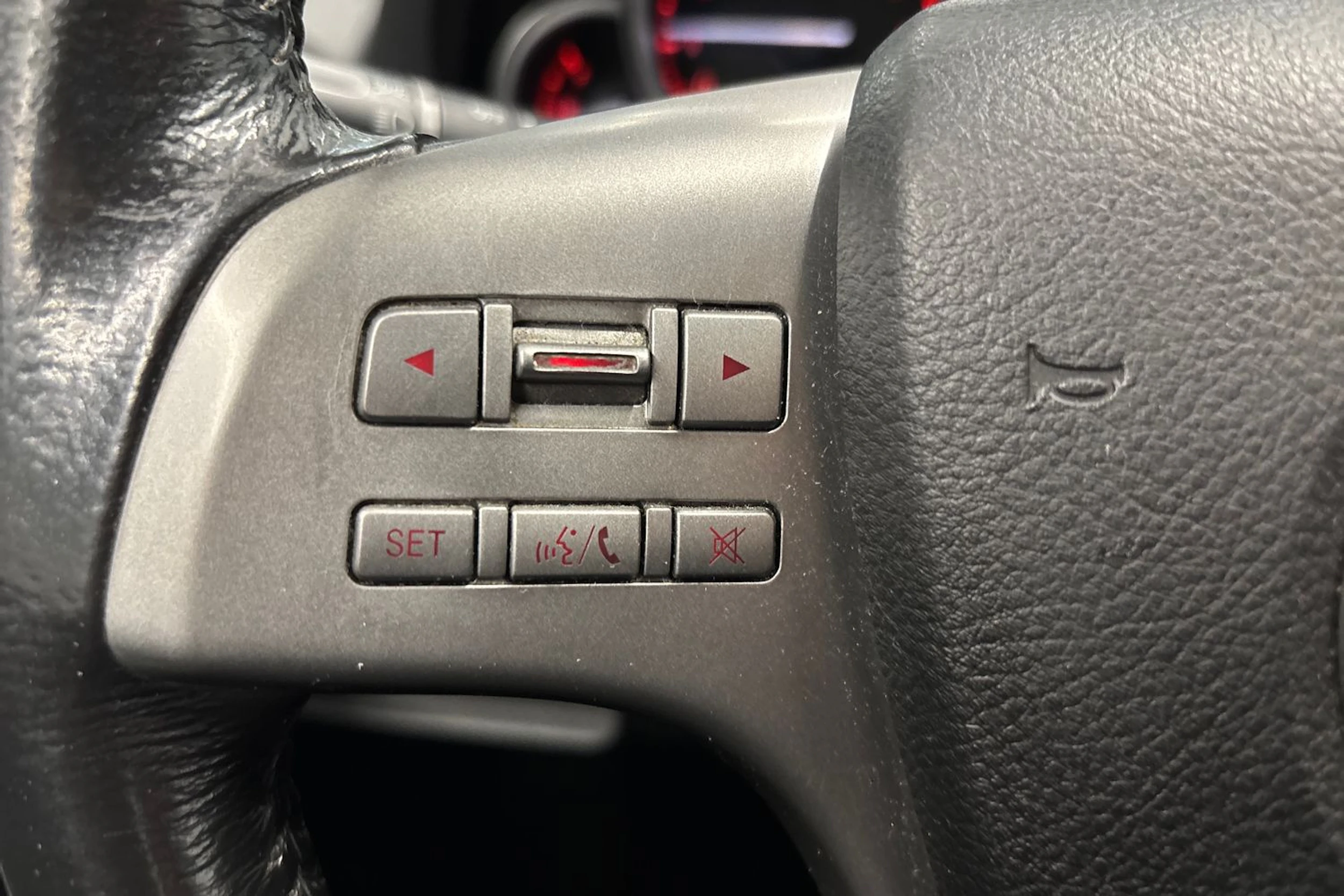 punainen Mazda 6 2009 kuva 14.