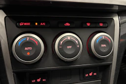punainen Mazda 6 2009 kuva 21.