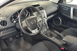 Valkoinen Mazda 6 2009 kuva 3.