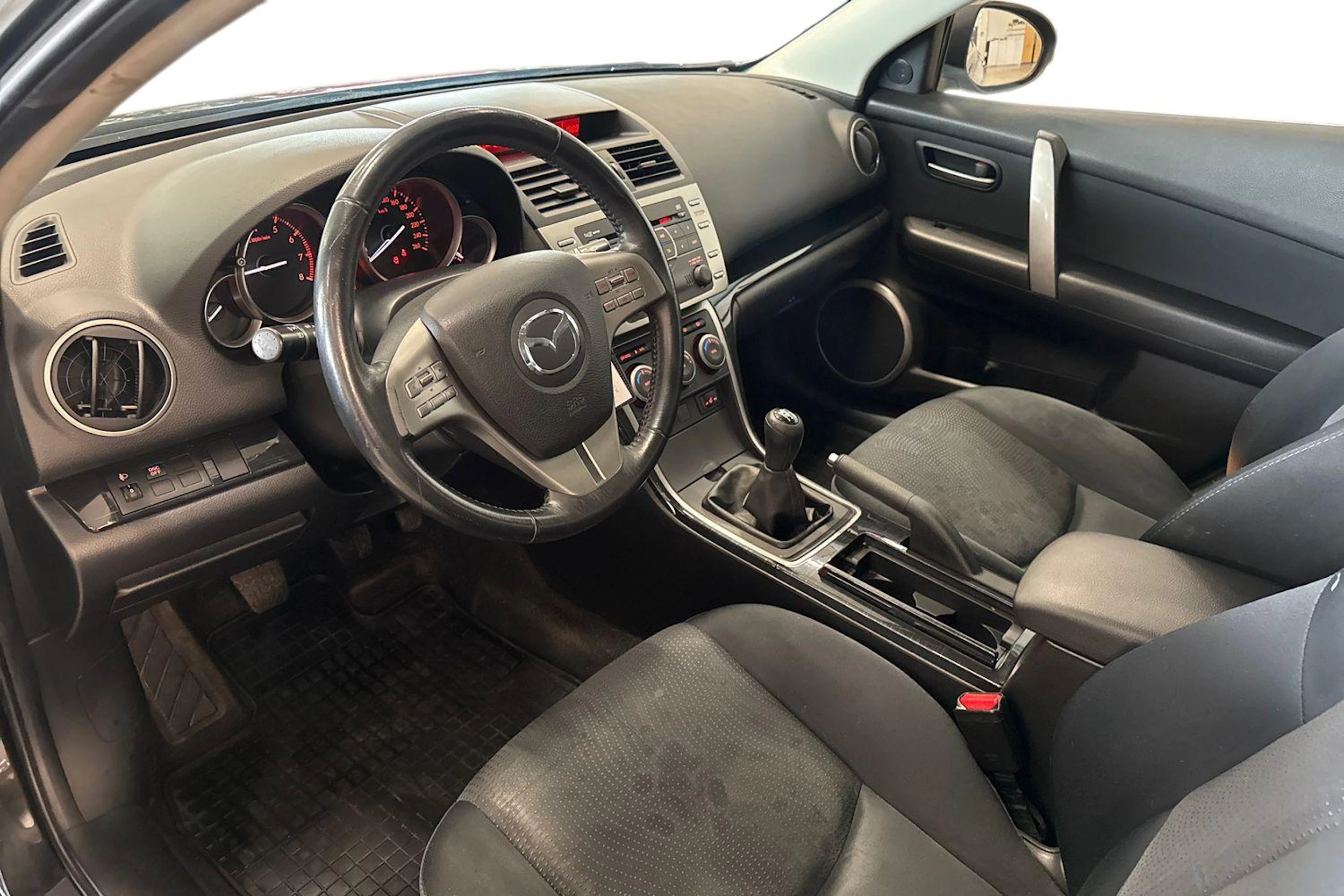 harmaa Mazda 6 2010 kuva 6.