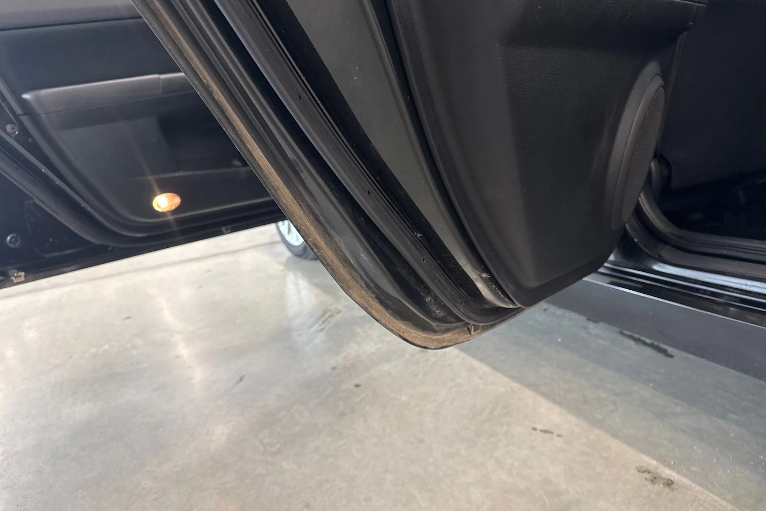 harmaa Mazda 6 2010 kuva 18.