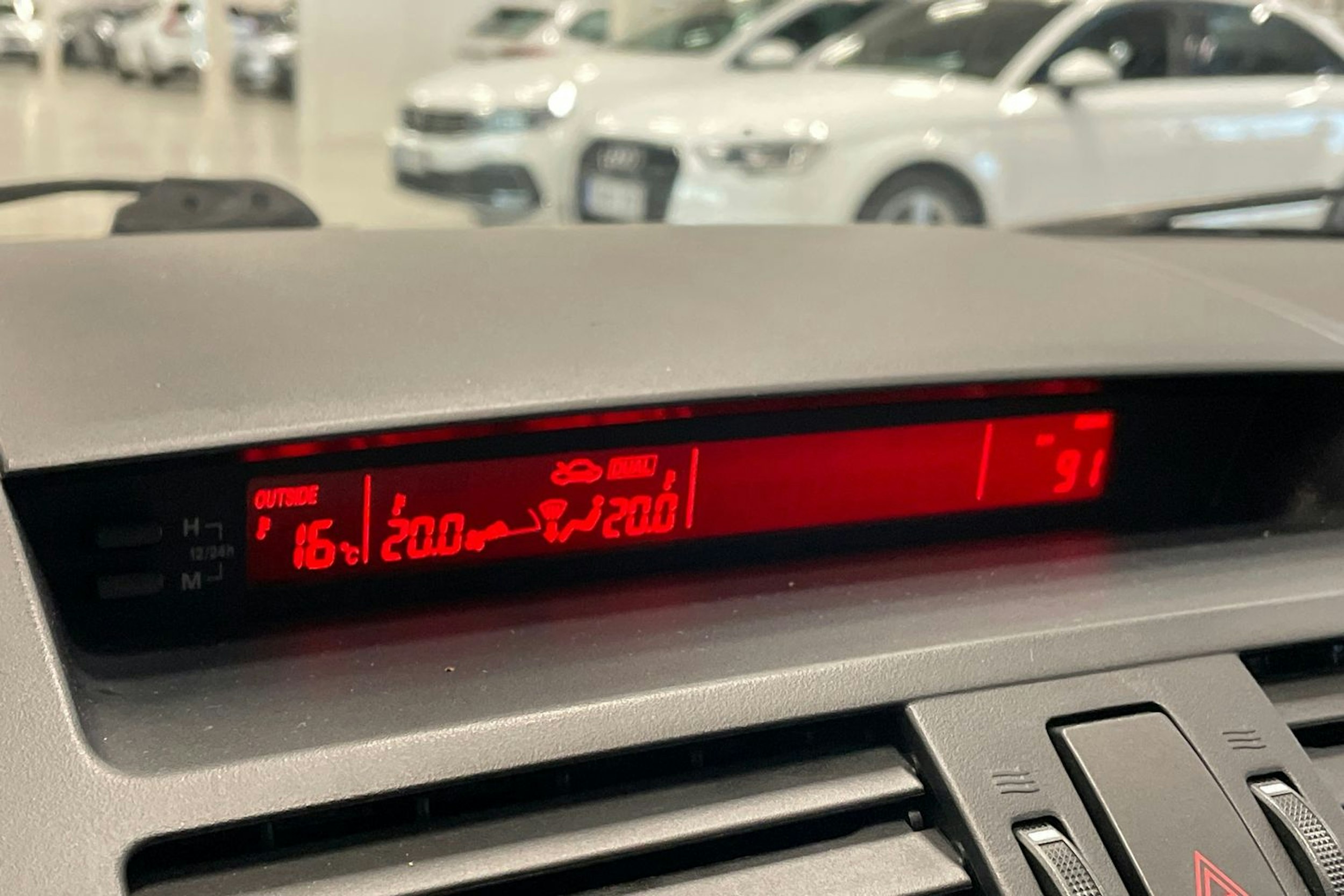 musta Mazda 6 2010 kuva 17.