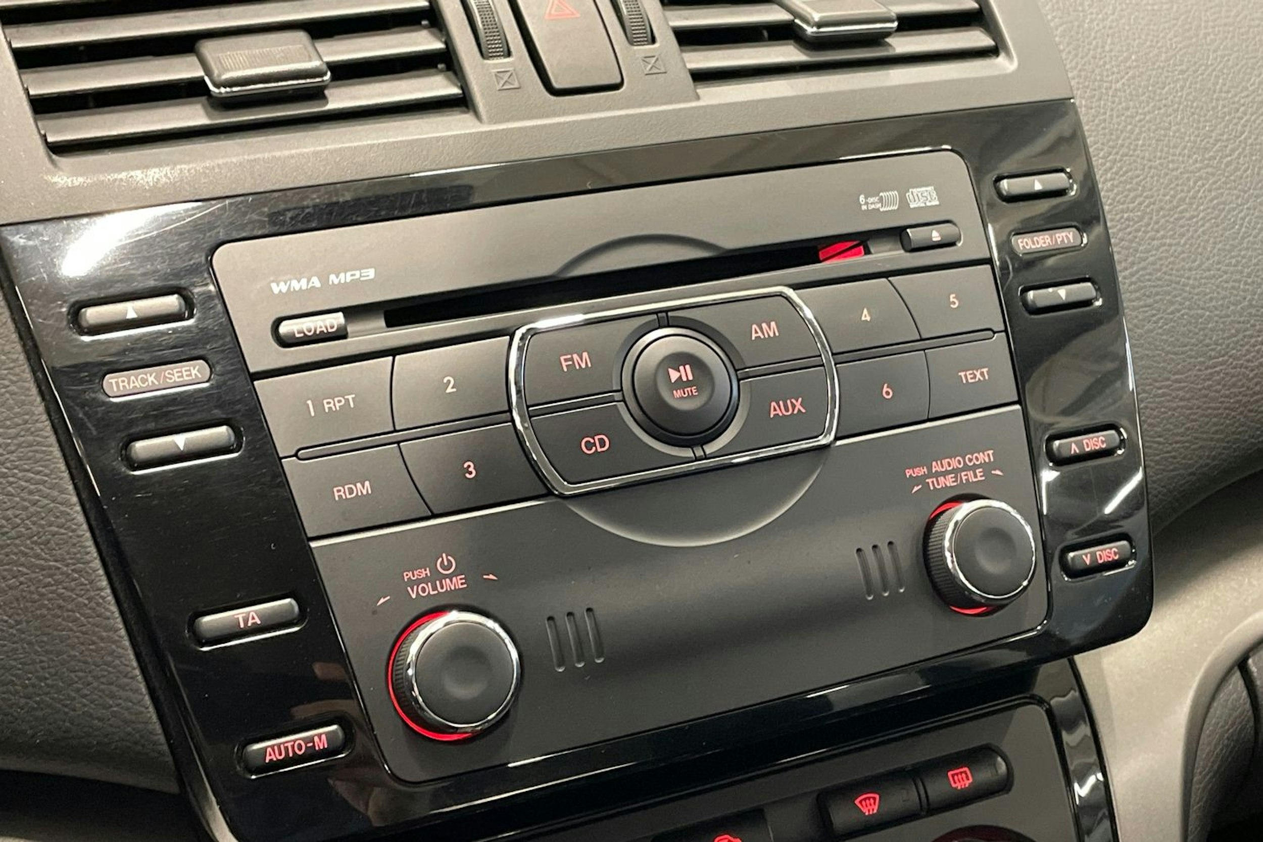 musta Mazda 6 2010 kuva 18.