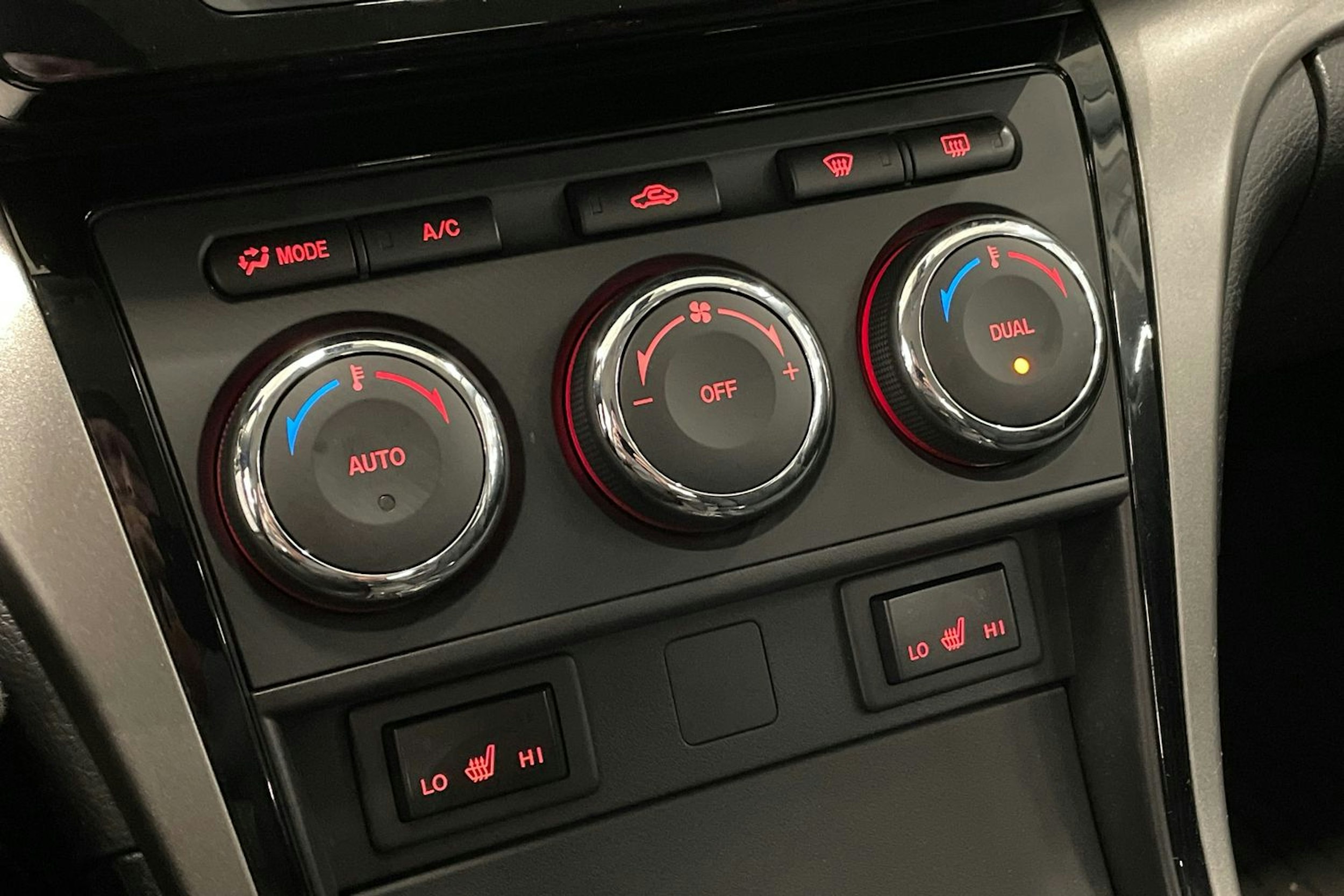 musta Mazda 6 2010 kuva 19.