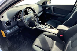 Harmaa Mazda 6 2011 kuva 3.