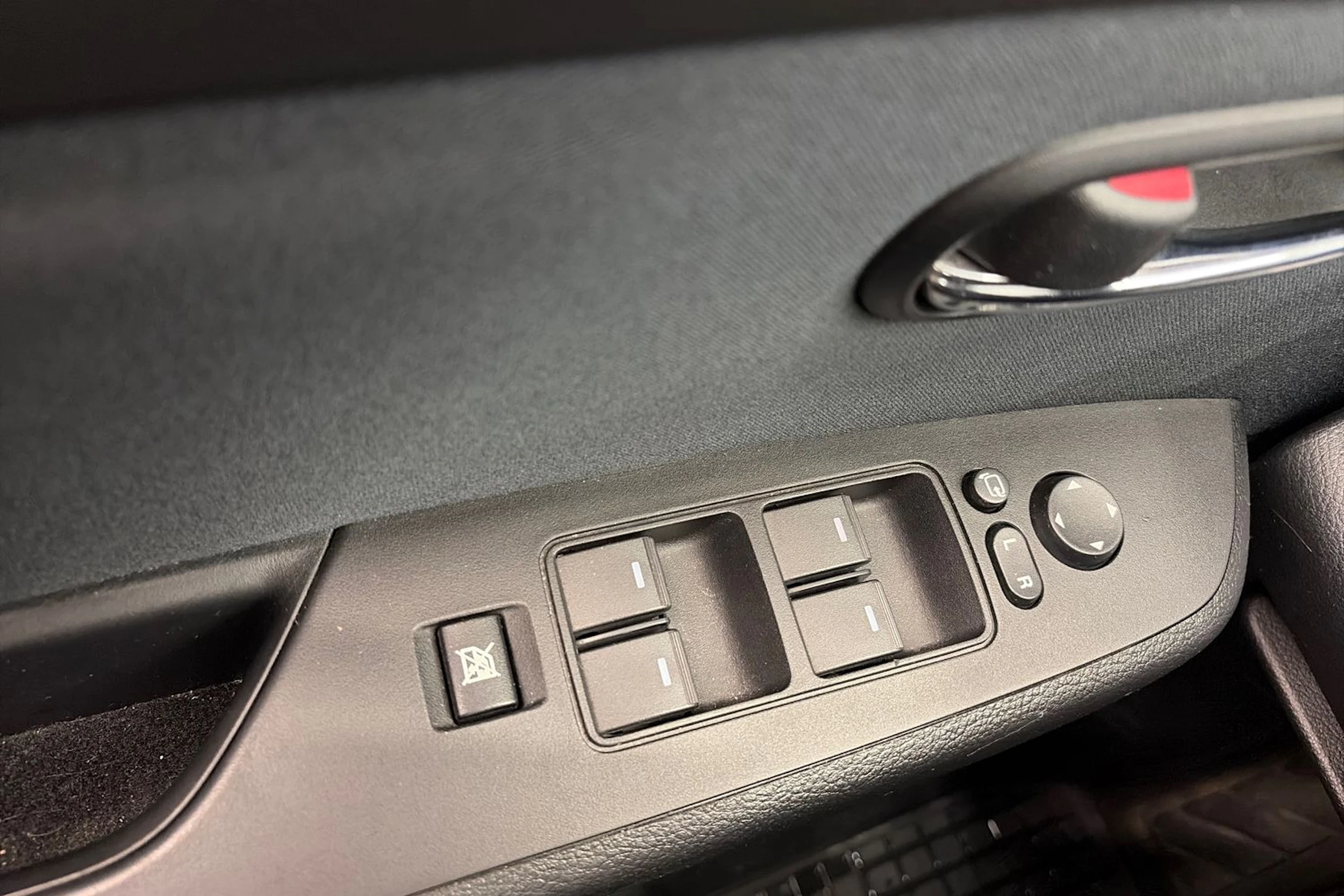 Harmaa Mazda 6 2011 kuva 20.