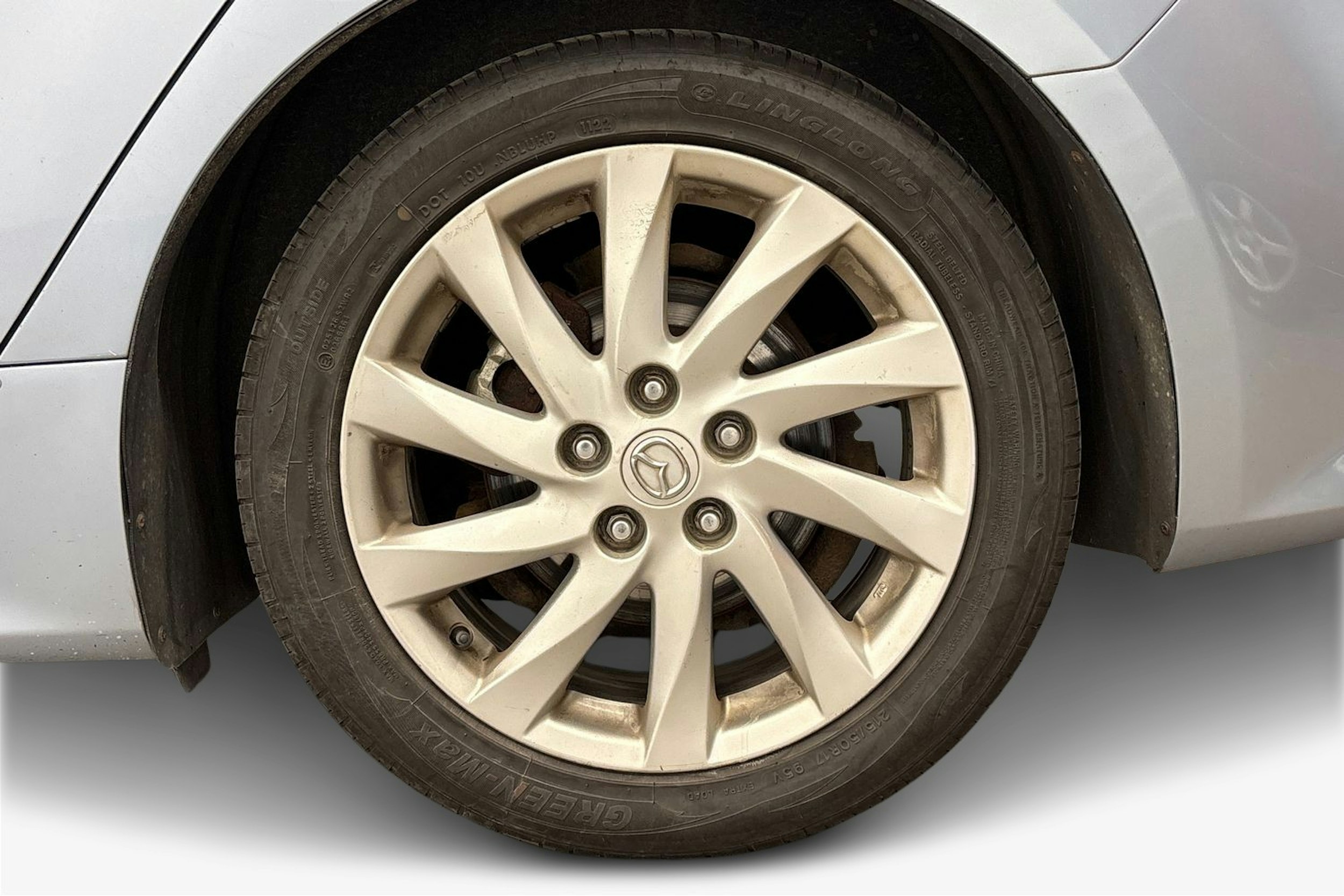 sininen Mazda 6 2011 kuva 9.