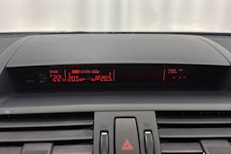 sininen Mazda 6 2011 kuva 16.