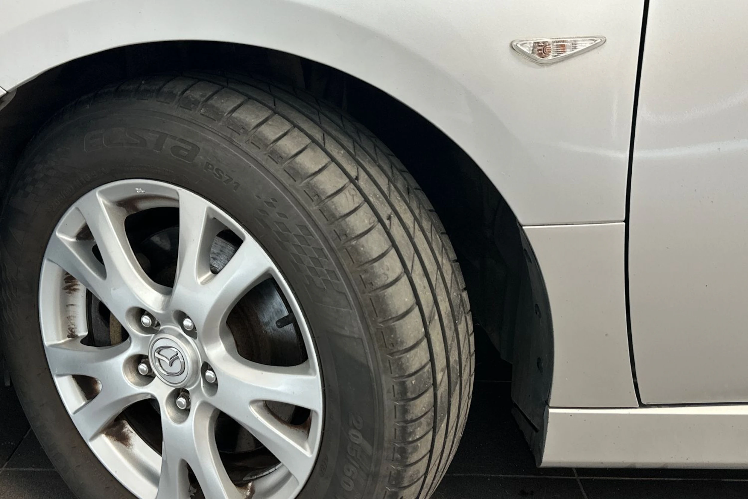 harmaa Mazda 6 2011 kuva 19.