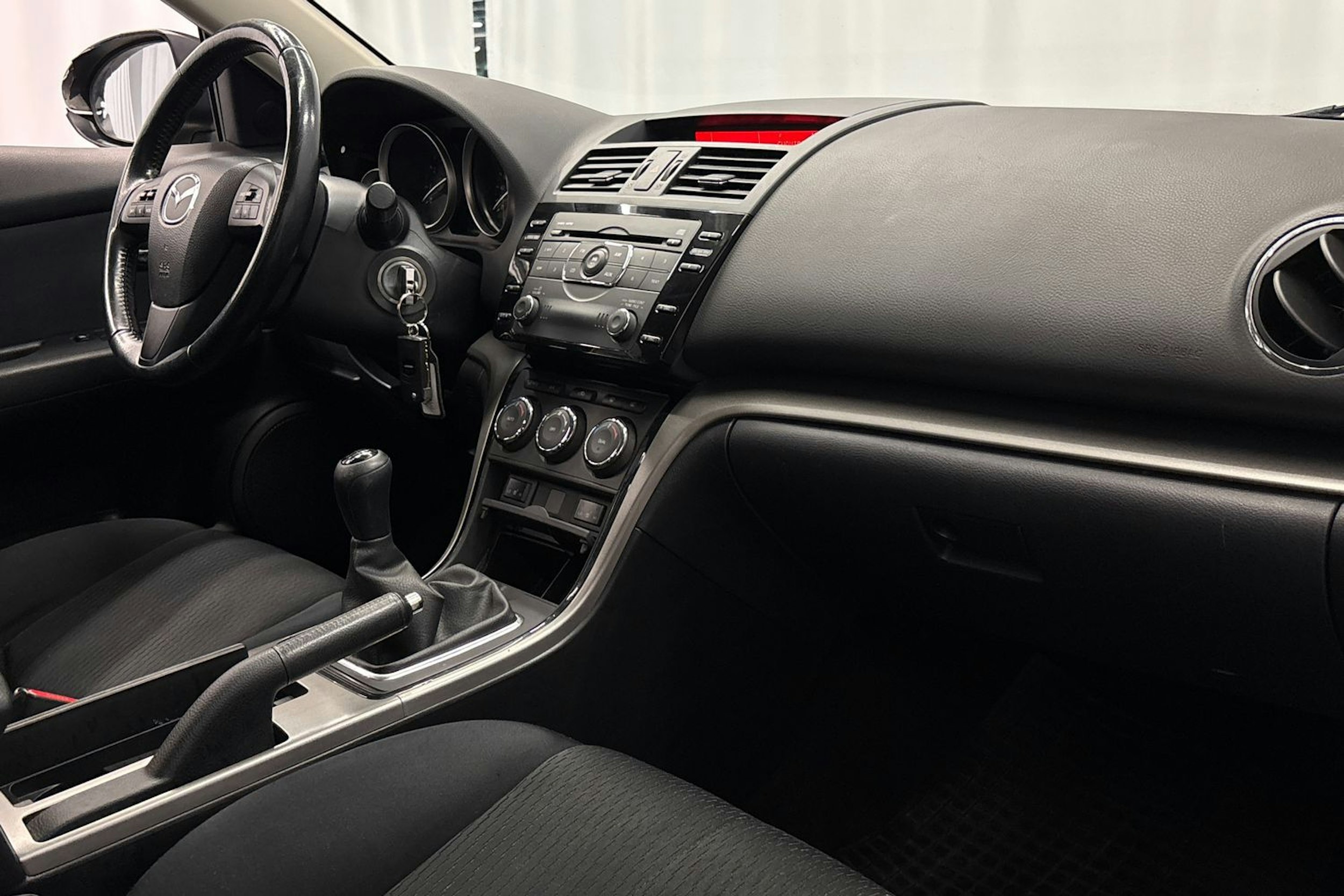 harmaa Mazda 6 2012 kuva 14.
