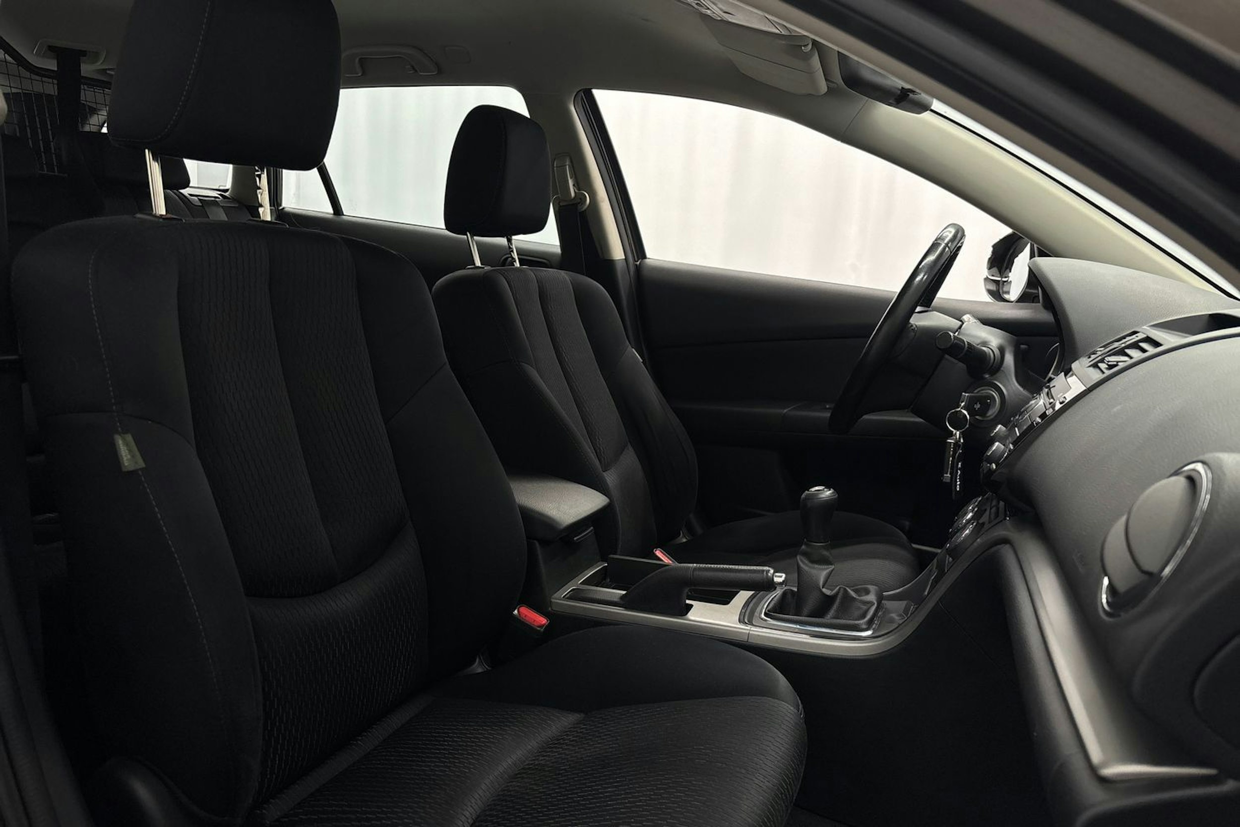 harmaa Mazda 6 2012 kuva 15.