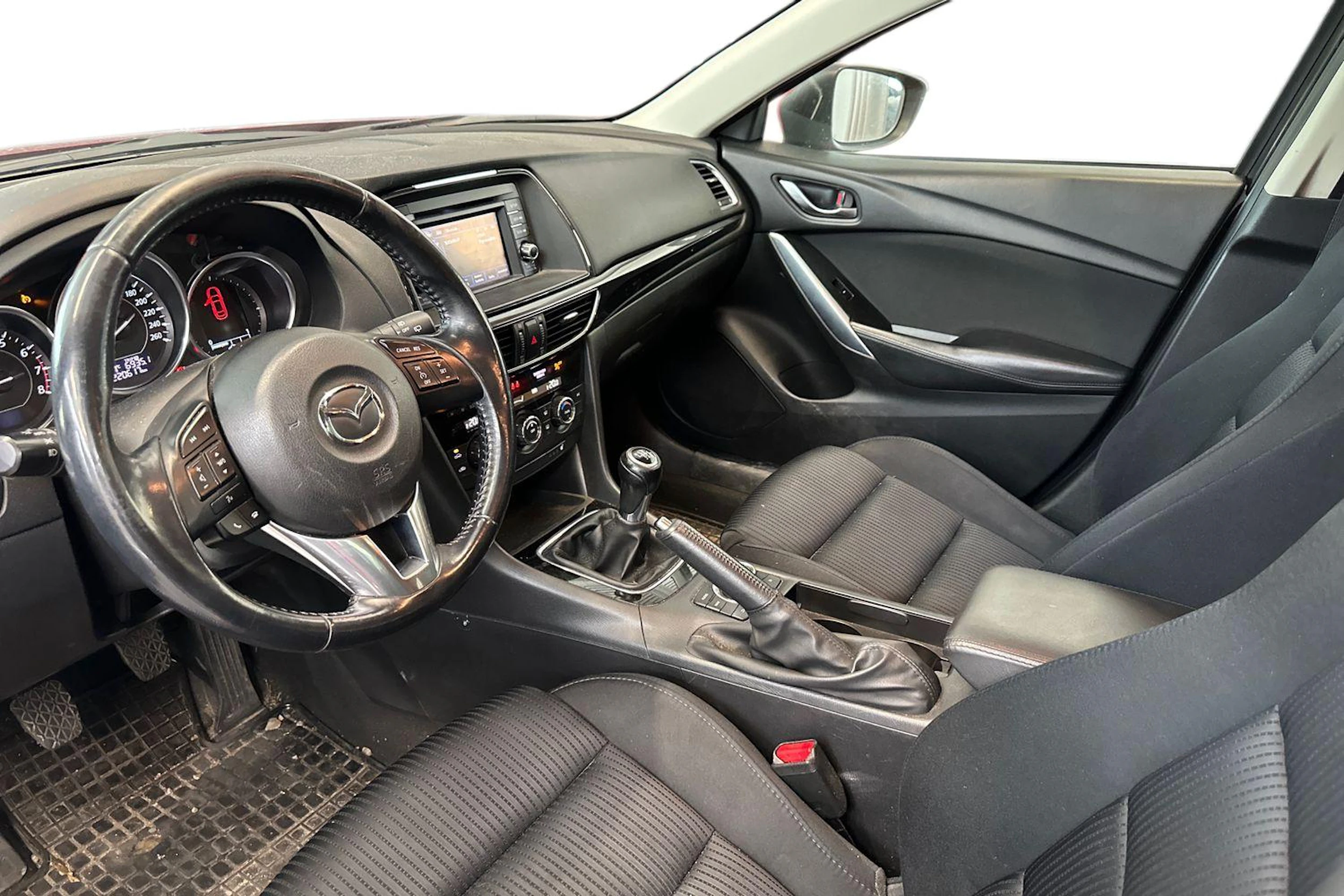 punainen Mazda 6 2013 kuva 3.