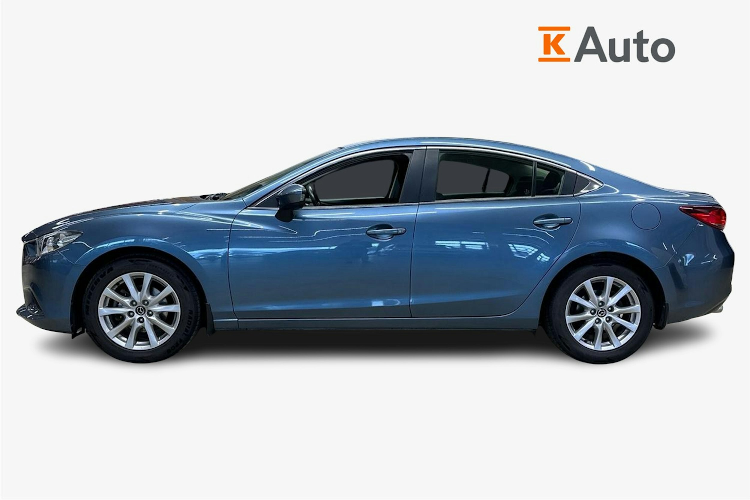 sininen Mazda 6 2013 kuva 6.