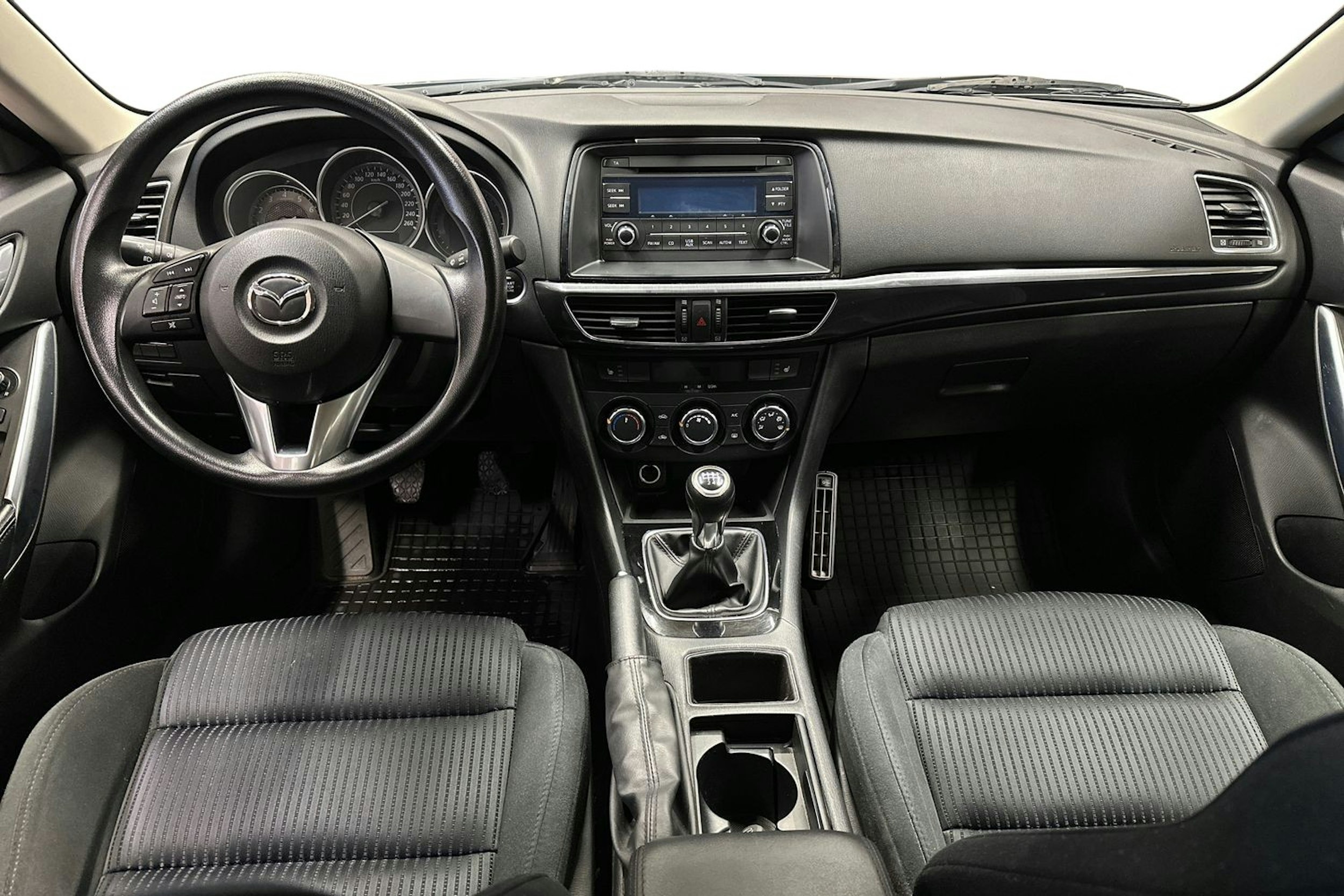 sininen Mazda 6 2013 kuva 9.