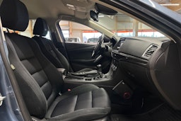 sininen Mazda 6 2013 kuva 13.