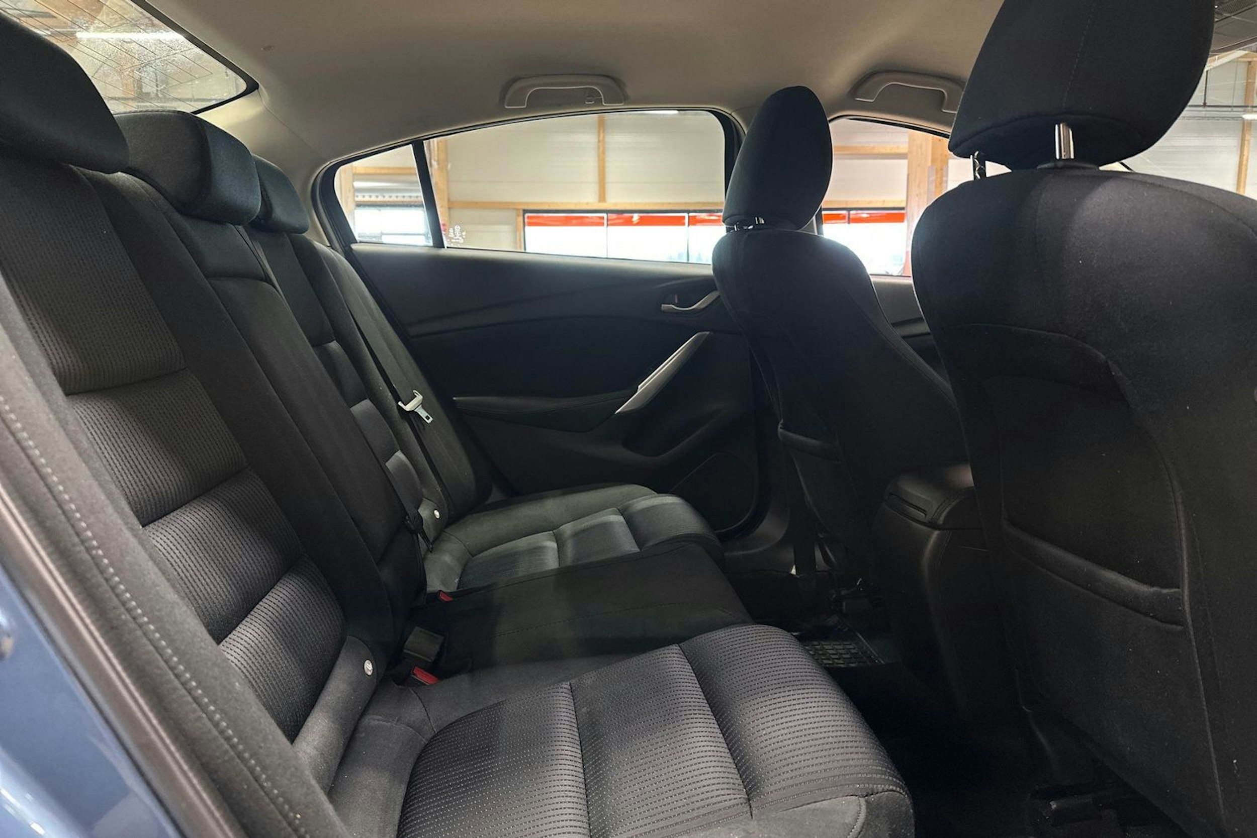 sininen Mazda 6 2013 kuva 14.