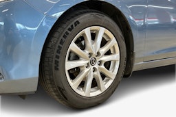 sininen Mazda 6 2013 kuva 16.