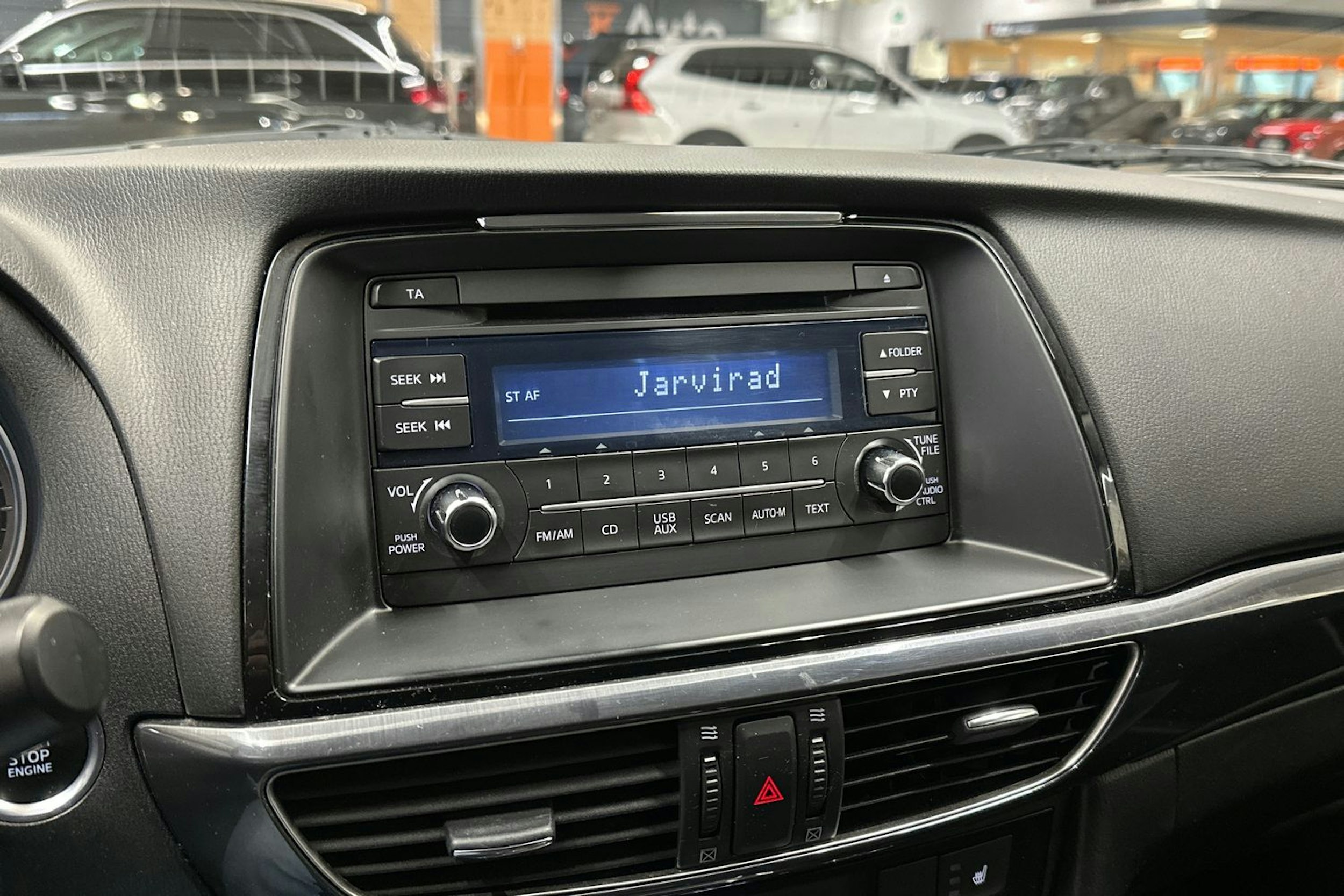 sininen Mazda 6 2013 kuva 18.