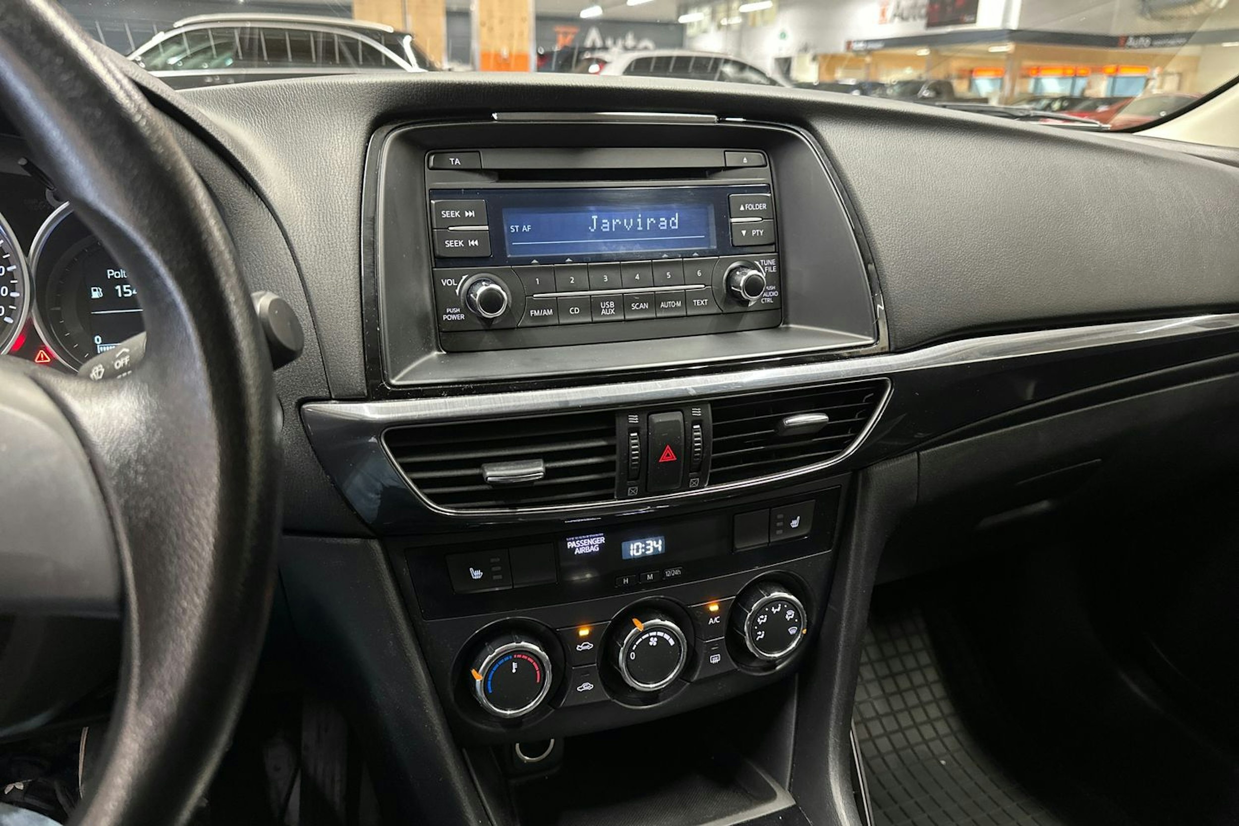sininen Mazda 6 2013 kuva 20.