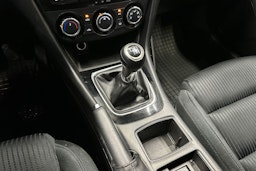sininen Mazda 6 2013 kuva 21.