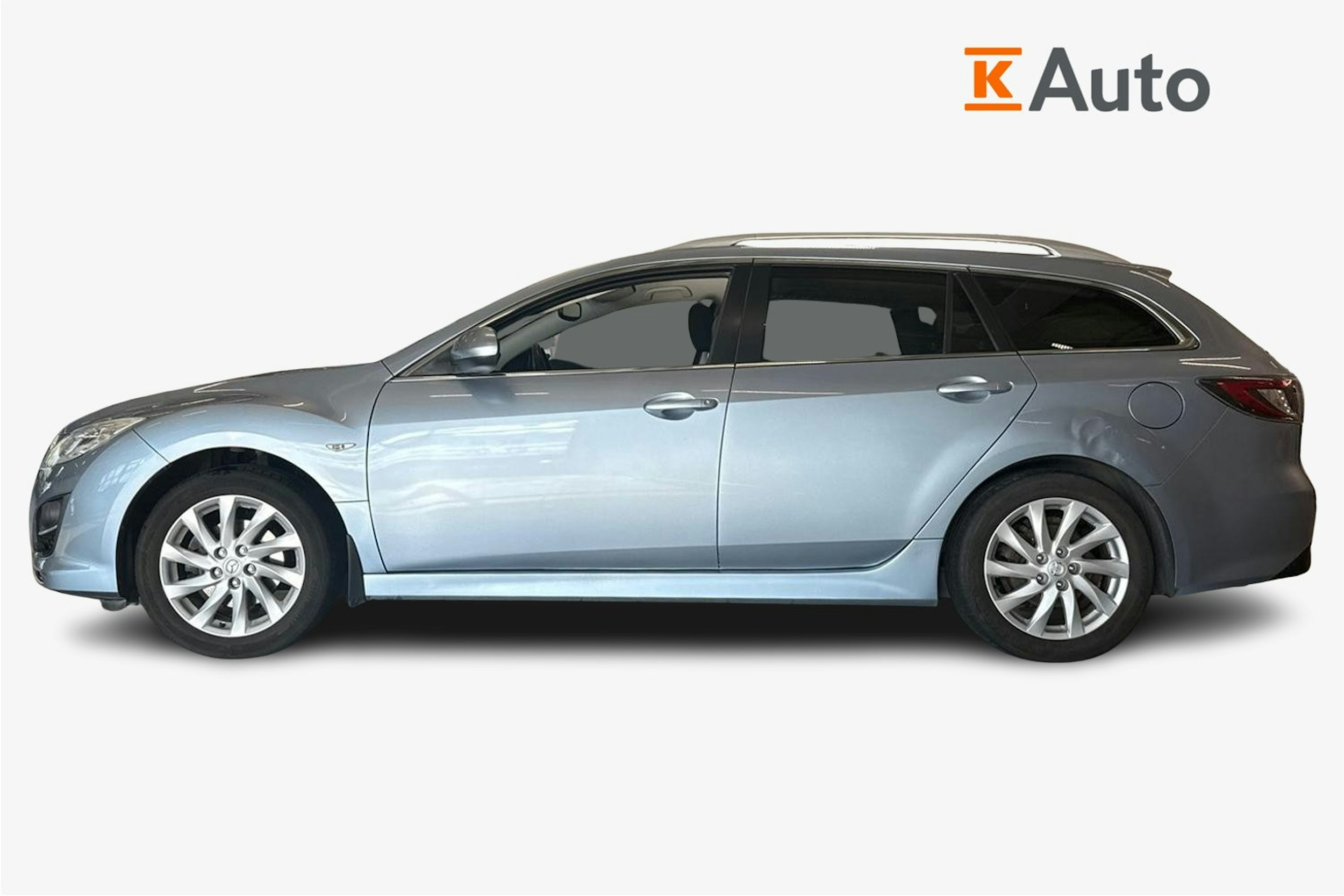 sininen Mazda 6 2013 kuva 6.