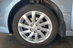 sininen Mazda 6 2013 kuva 11.