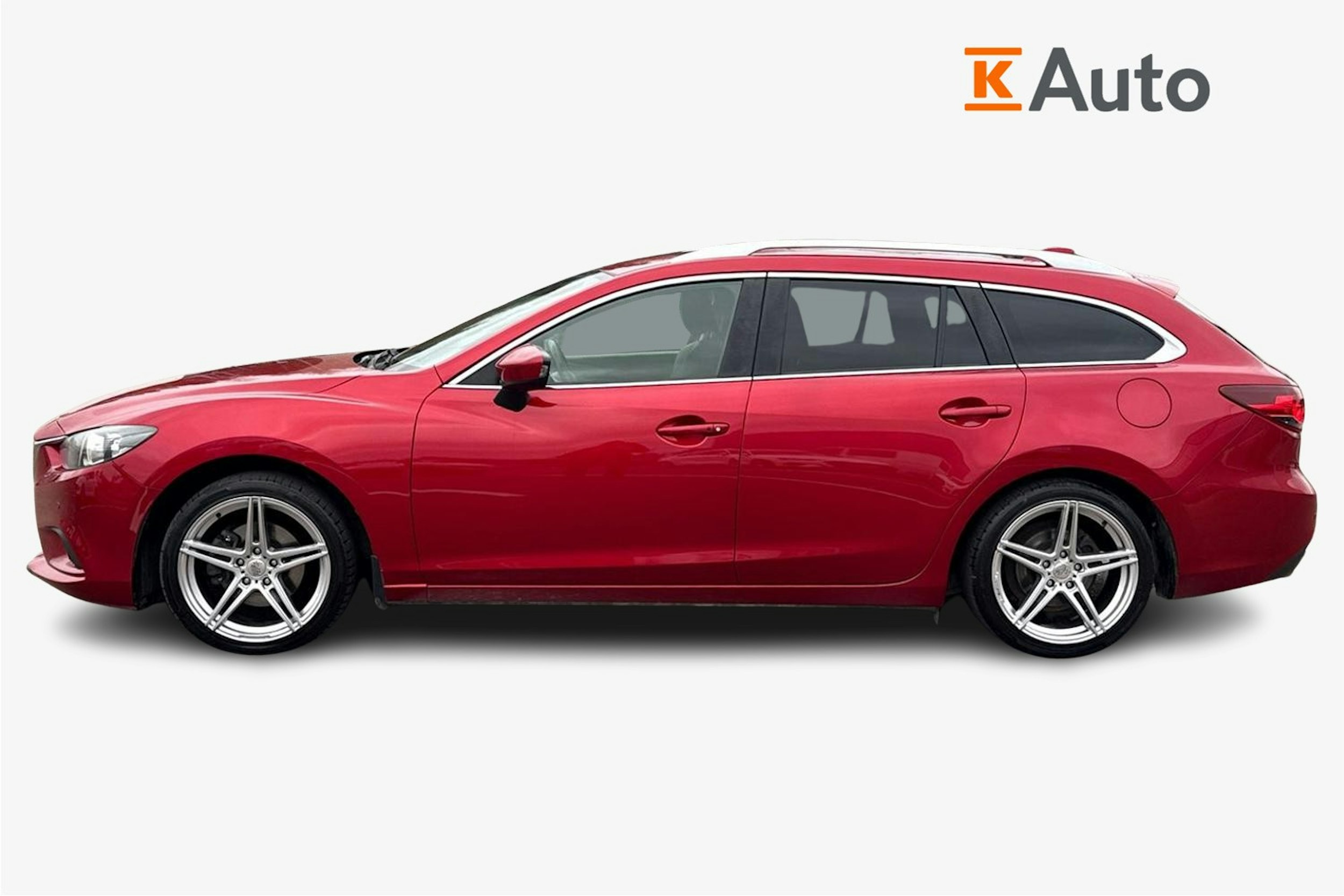 Punainen Mazda 6 2013 kuva 6.