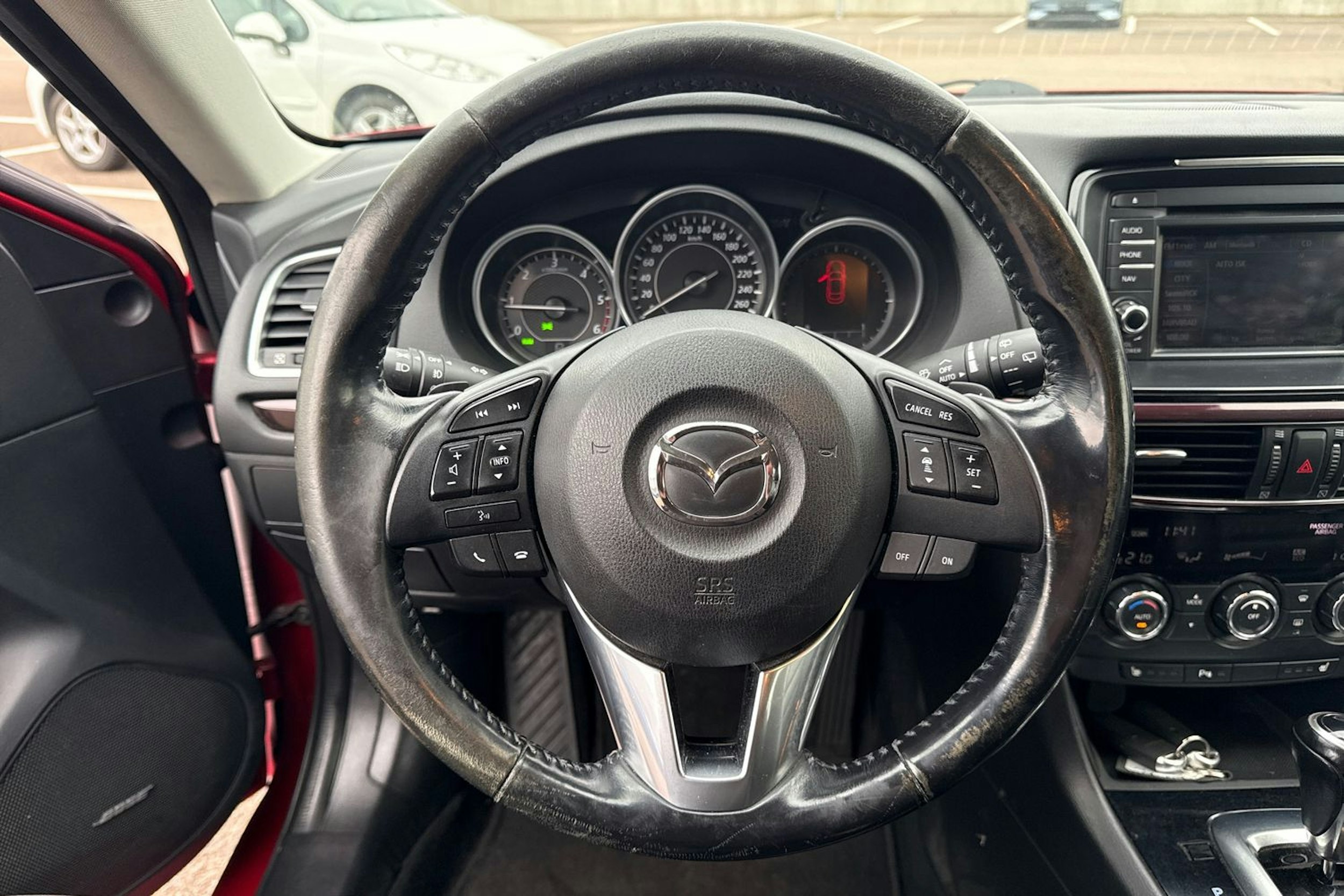 Punainen Mazda 6 2013 kuva 14.