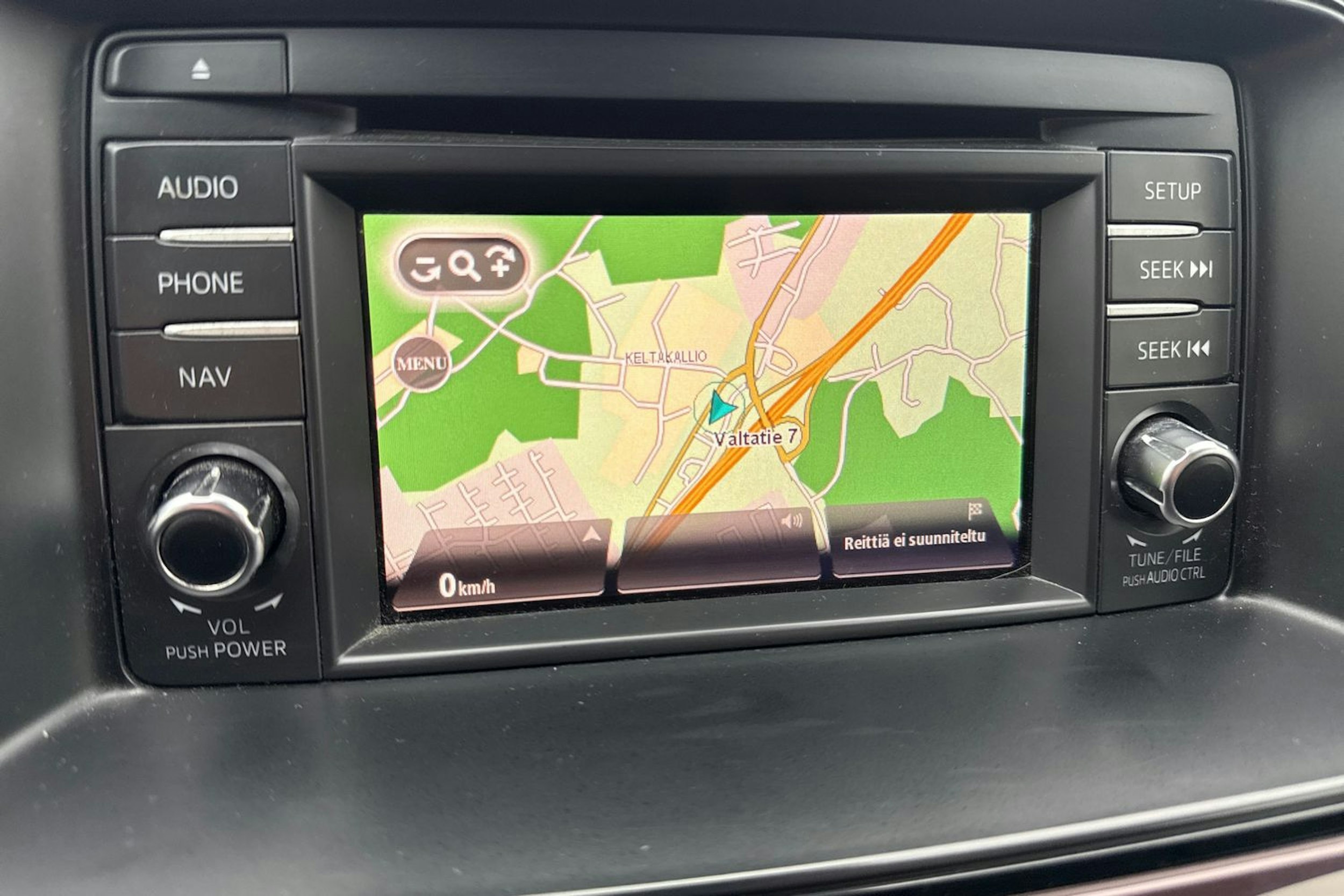 Punainen Mazda 6 2013 kuva 23.
