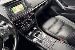 Punainen Mazda 6 2013 kuva 25.