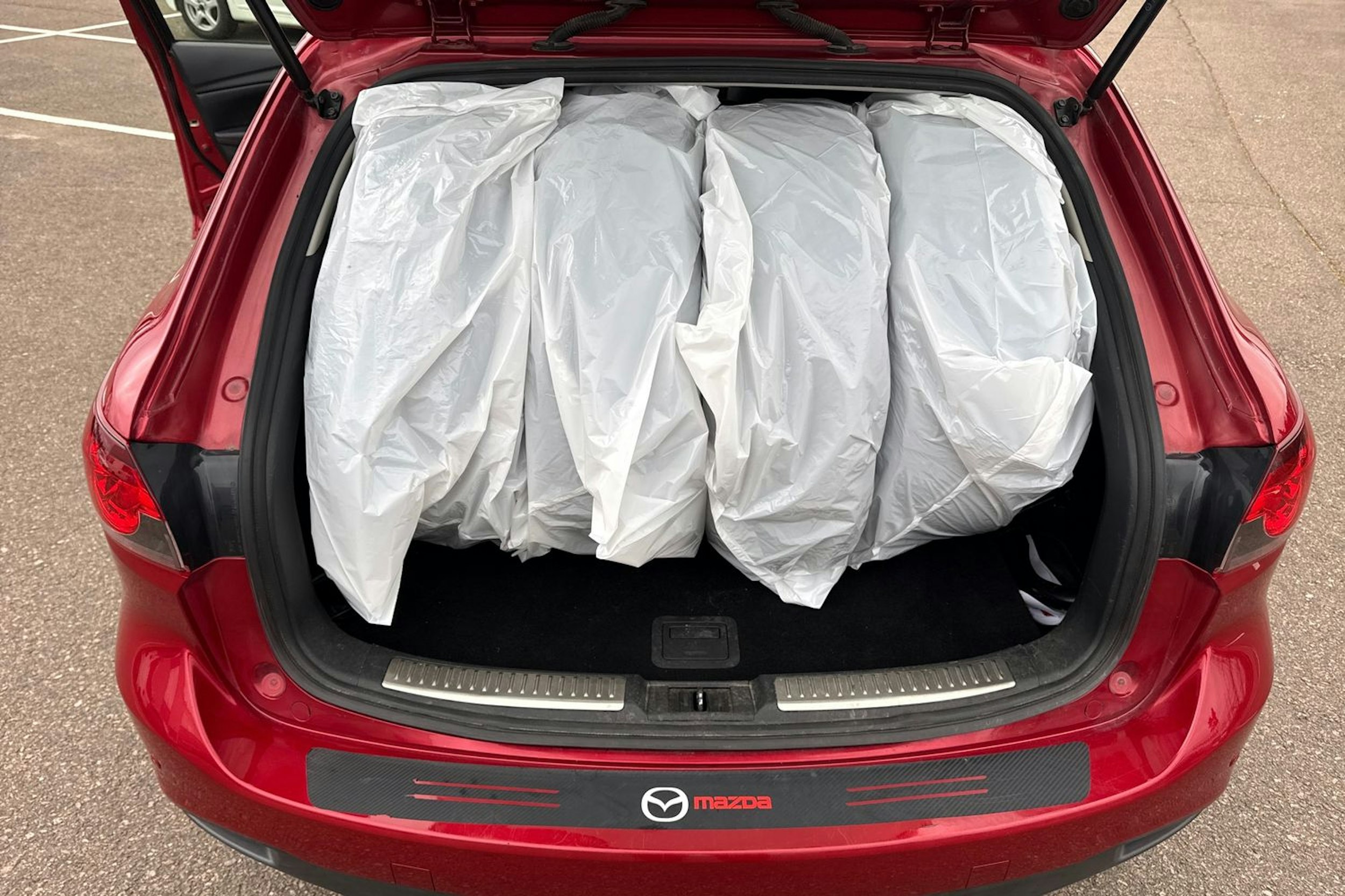 Punainen Mazda 6 2013 kuva 26.
