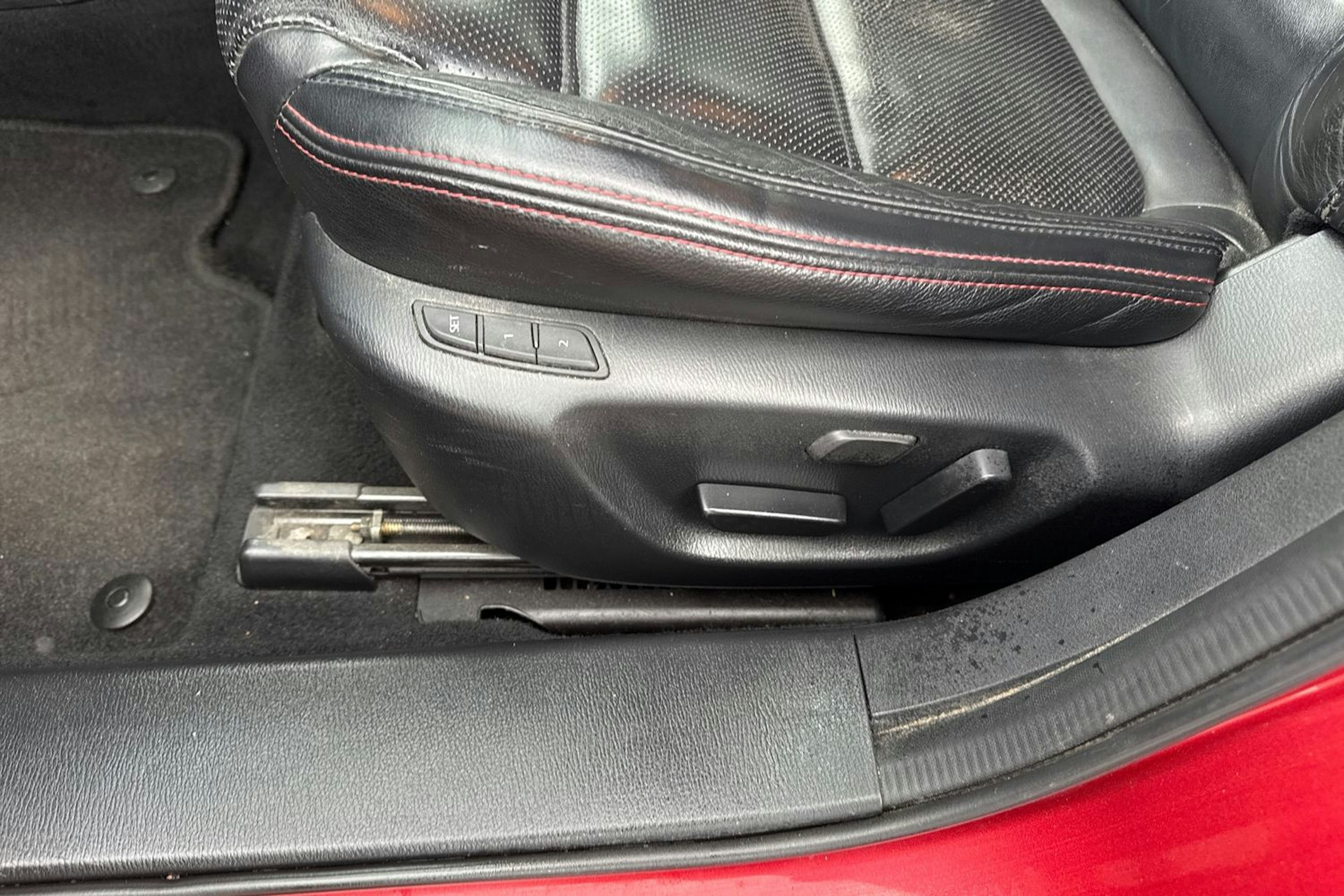 Punainen Mazda 6 2013 kuva 31.