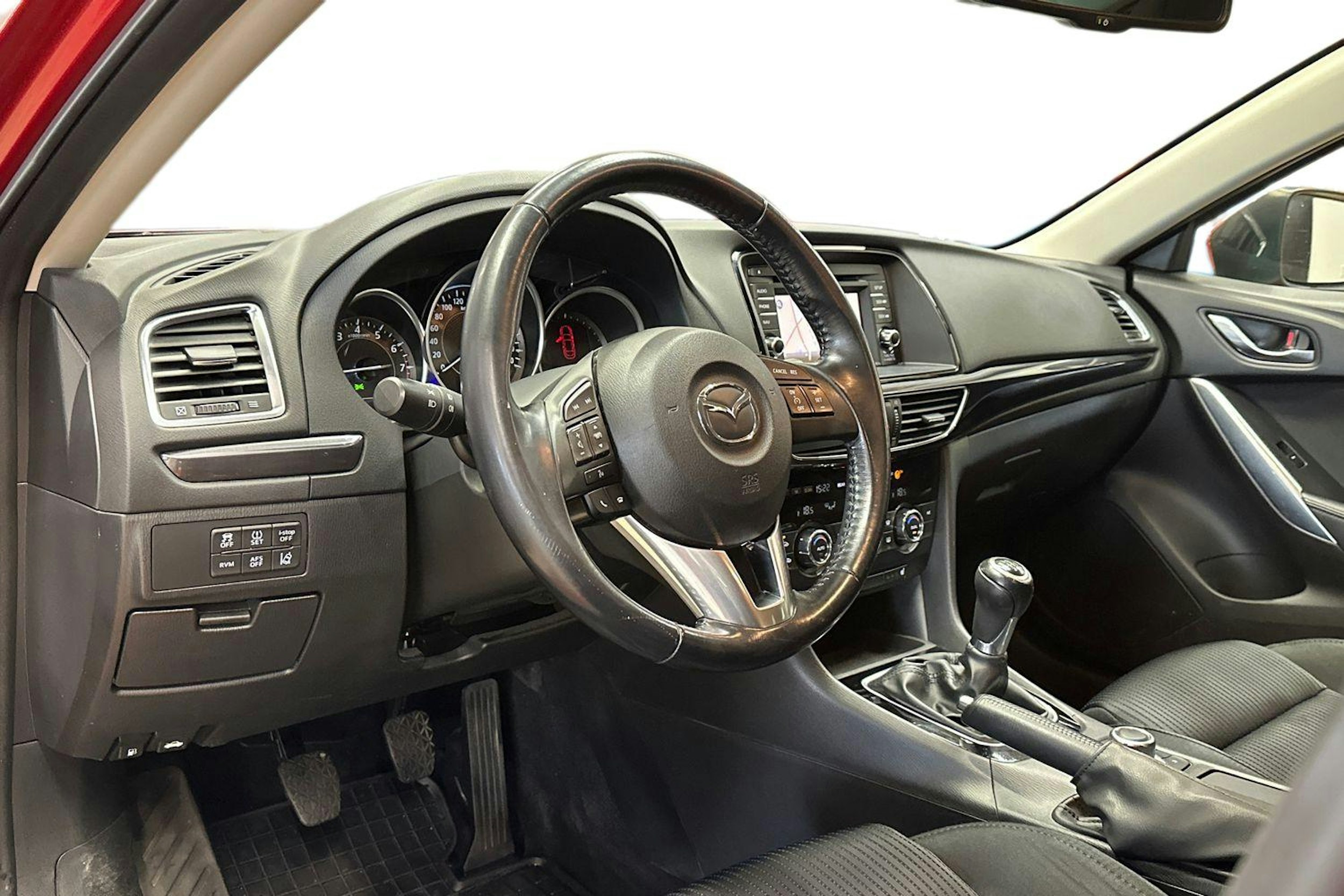 punainen Mazda 6 2013 kuva 7.
