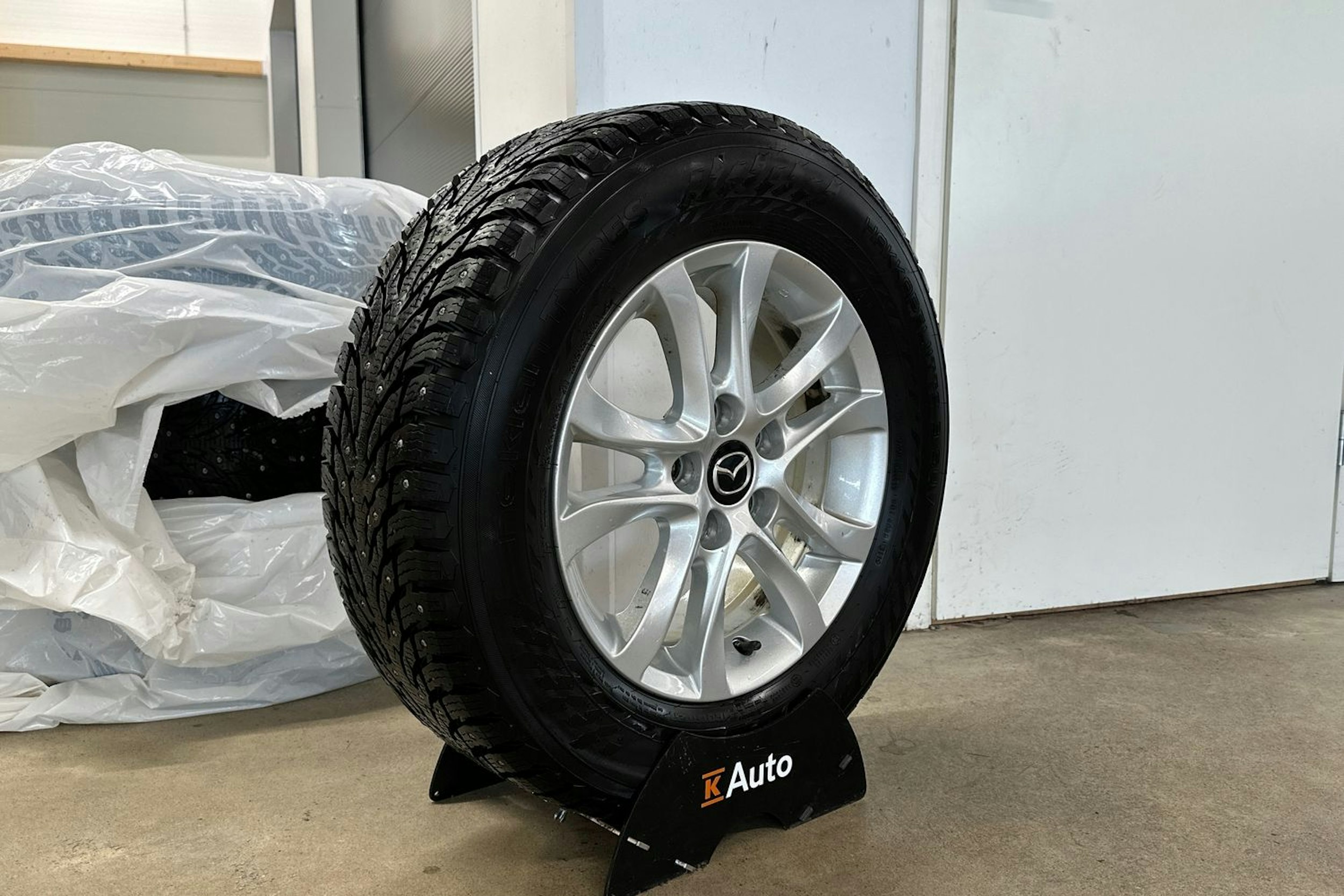 punainen Mazda 6 2013 kuva 13.