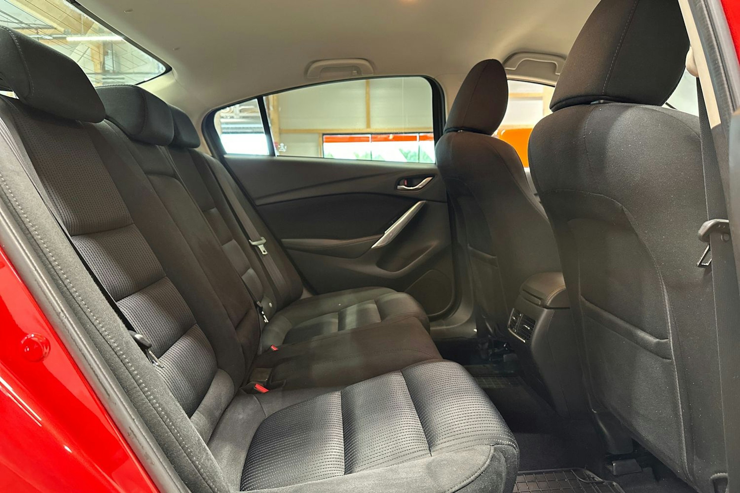 punainen Mazda 6 2013 kuva 16.