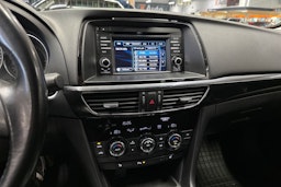 punainen Mazda 6 2013 kuva 21.