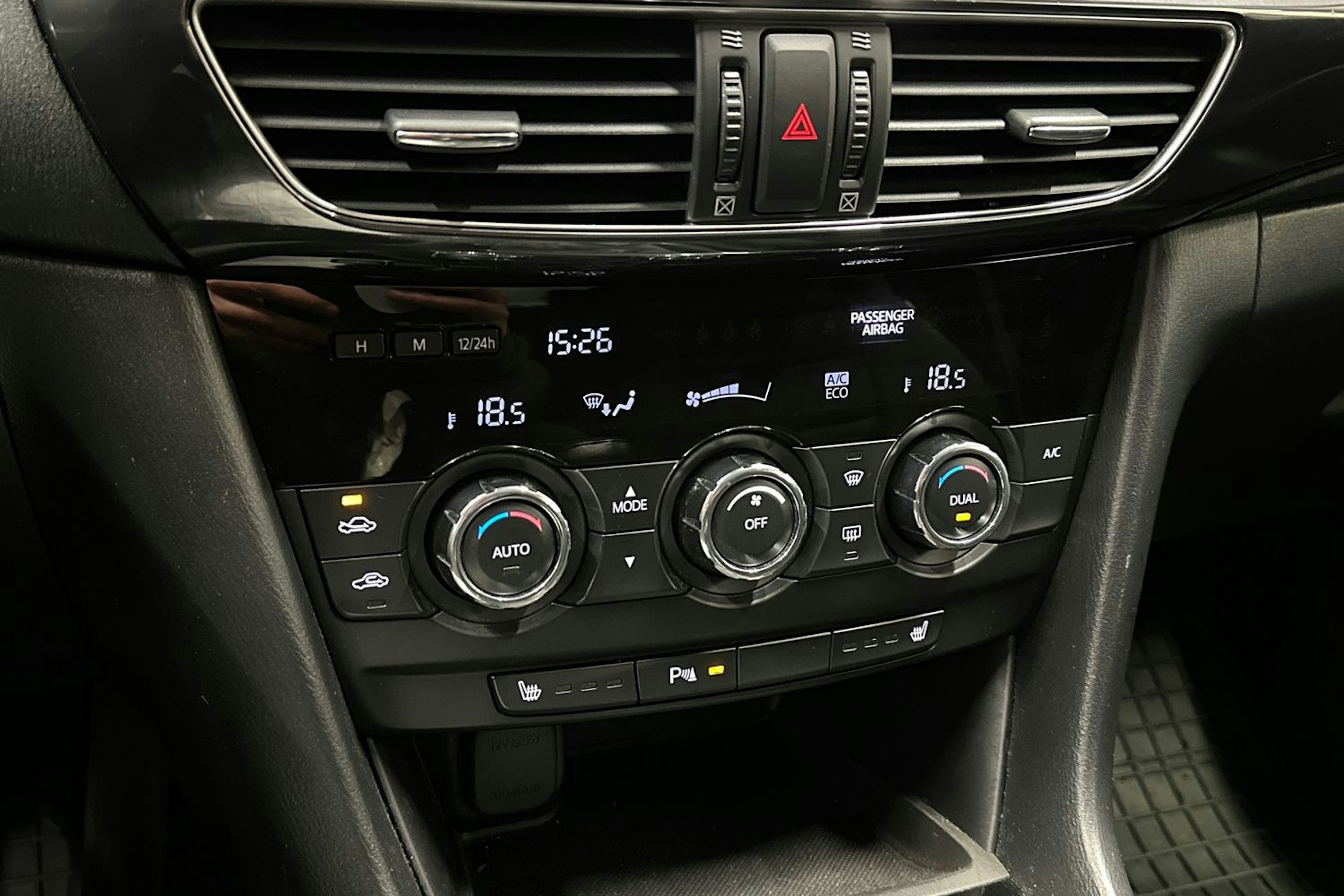 punainen Mazda 6 2013 kuva 22.