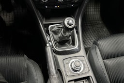 punainen Mazda 6 2013 kuva 23.
