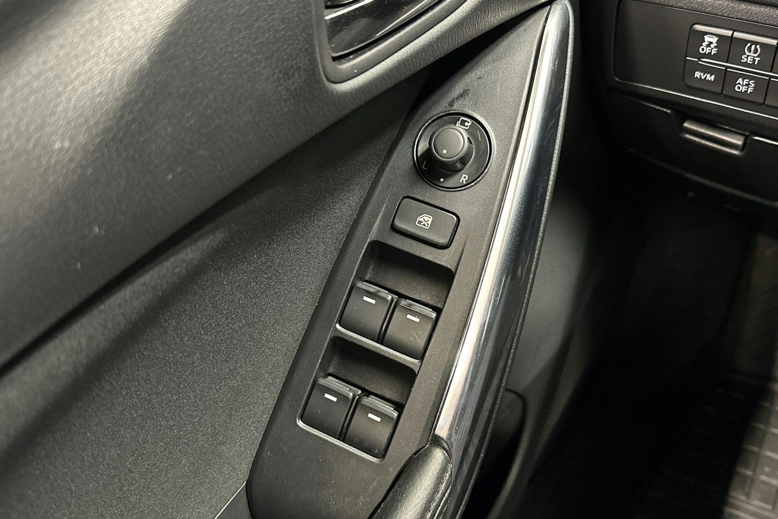 punainen Mazda 6 2013 kuva 28.