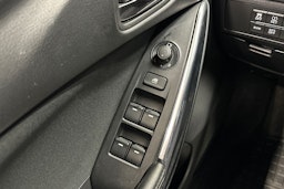 punainen Mazda 6 2013 kuva 28.
